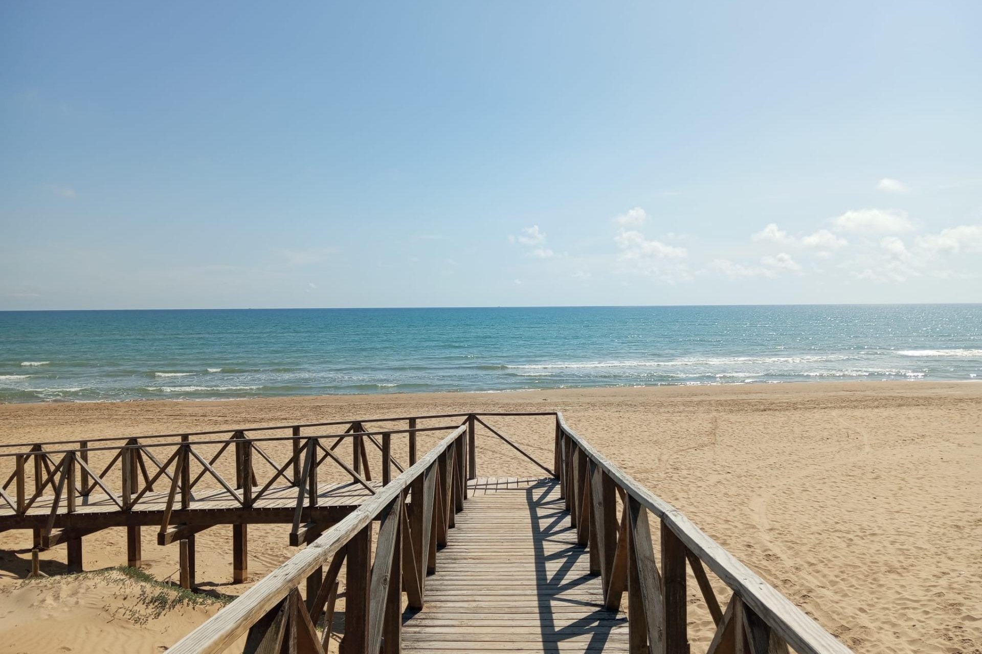 Rynek wtórny - Bungalowy -
Guardamar del Segura - Urbanizaciones