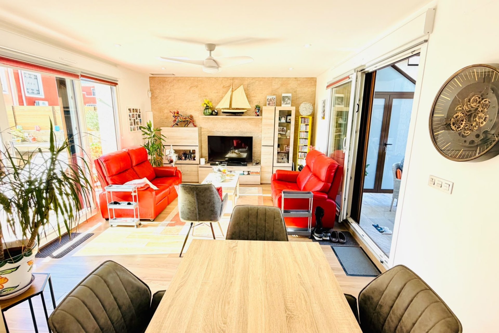 Rynek wtórny - Bungalowy -
Los Montesinos - La Herrada