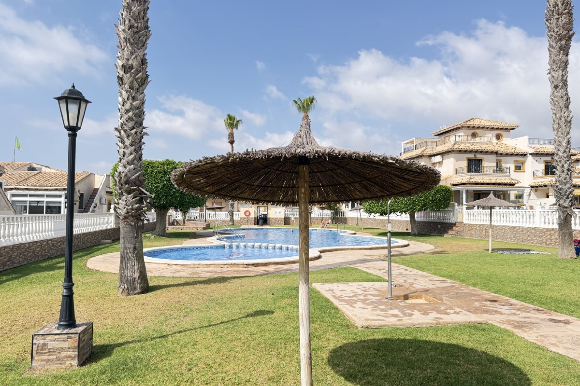Rynek wtórny - Bungalowy -
Orihuela Costa - La Zenia