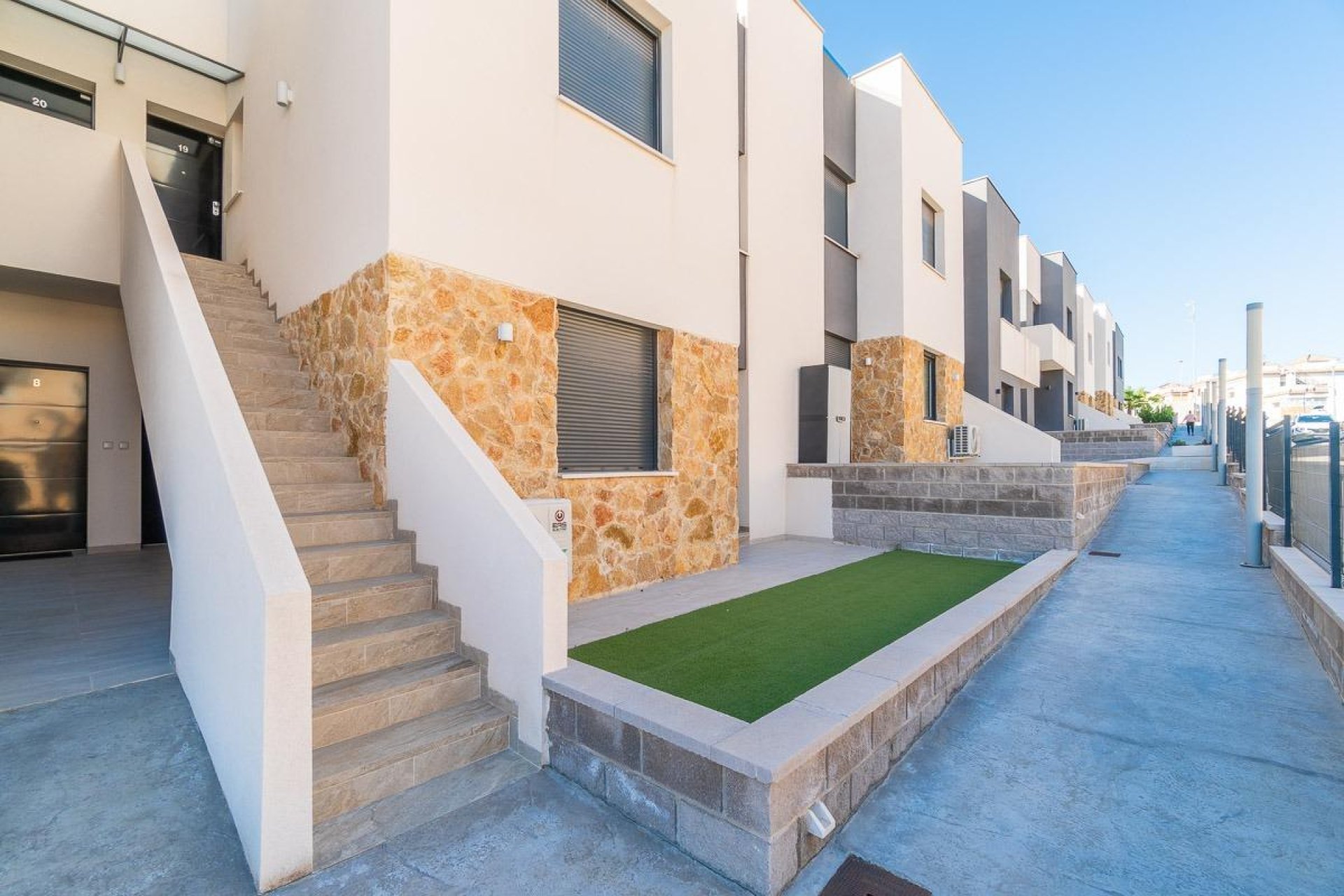 Rynek wtórny - Bungalowy -
Orihuela Costa - Villamartin