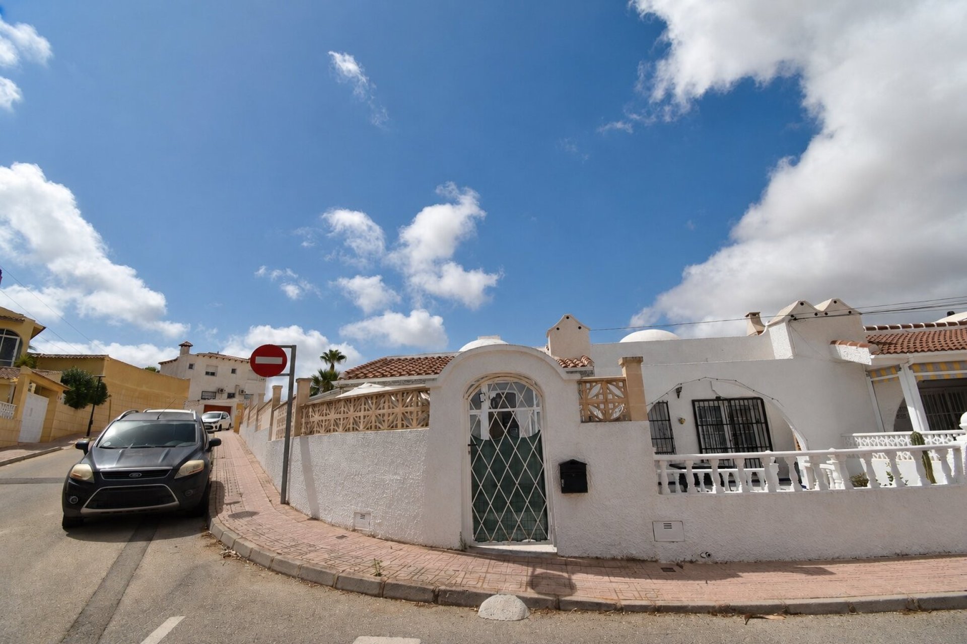 Rynek wtórny - Bungalowy -
Orihuela Costa - Villamartin