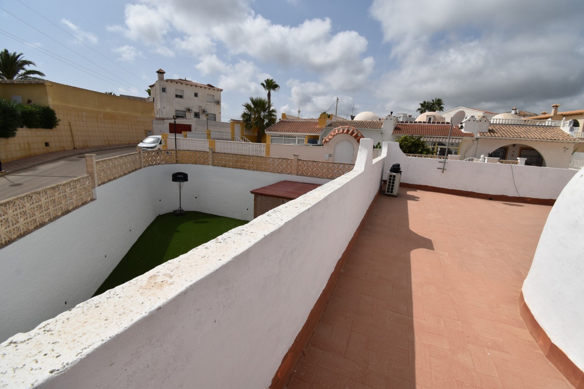 Rynek wtórny - Bungalowy -
Orihuela Costa - Villamartin