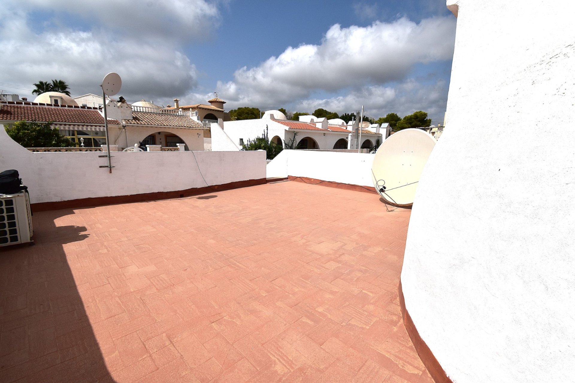 Rynek wtórny - Bungalowy -
Orihuela Costa - Villamartin