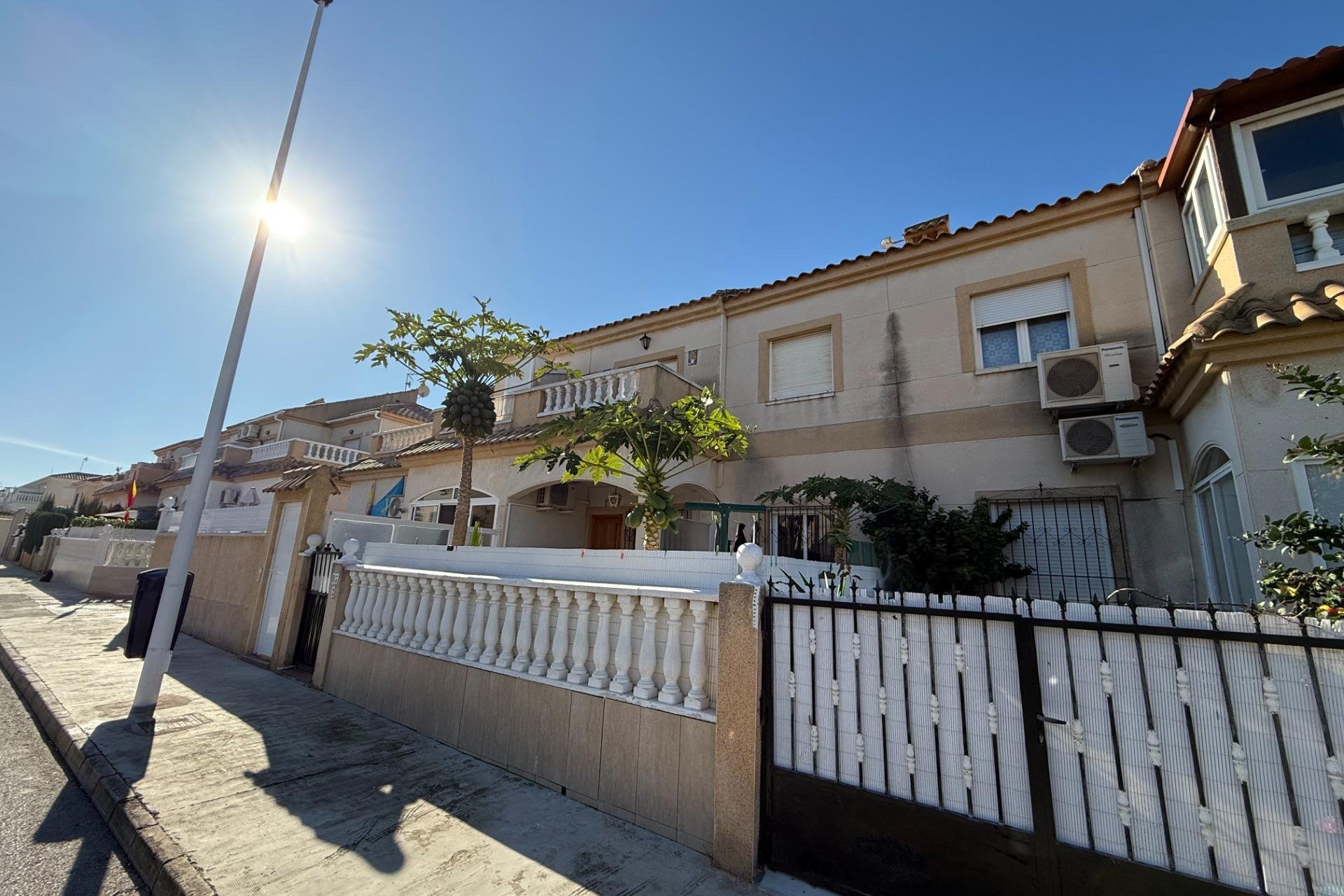 Rynek wtórny - Bungalowy -
Torrevieja - Aguas Nuevas