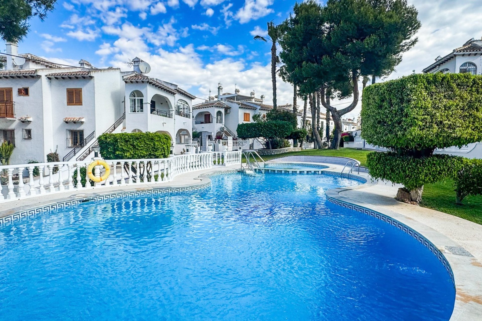 Rynek wtórny - Bungalowy -
Torrevieja - Aguas Nuevas
