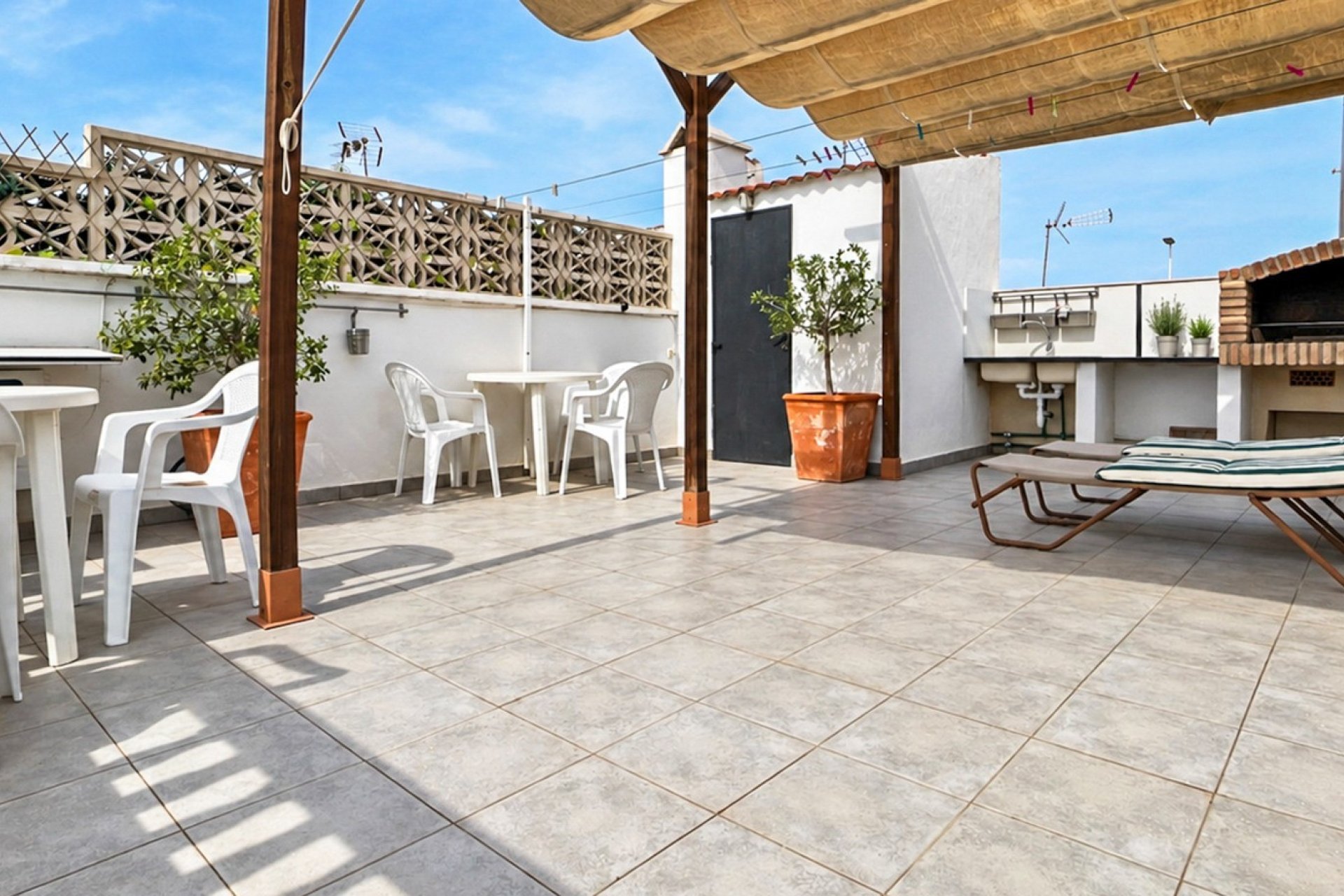 Rynek wtórny - Bungalowy -
Torrevieja - La Siesta - El Salado -  Torreta