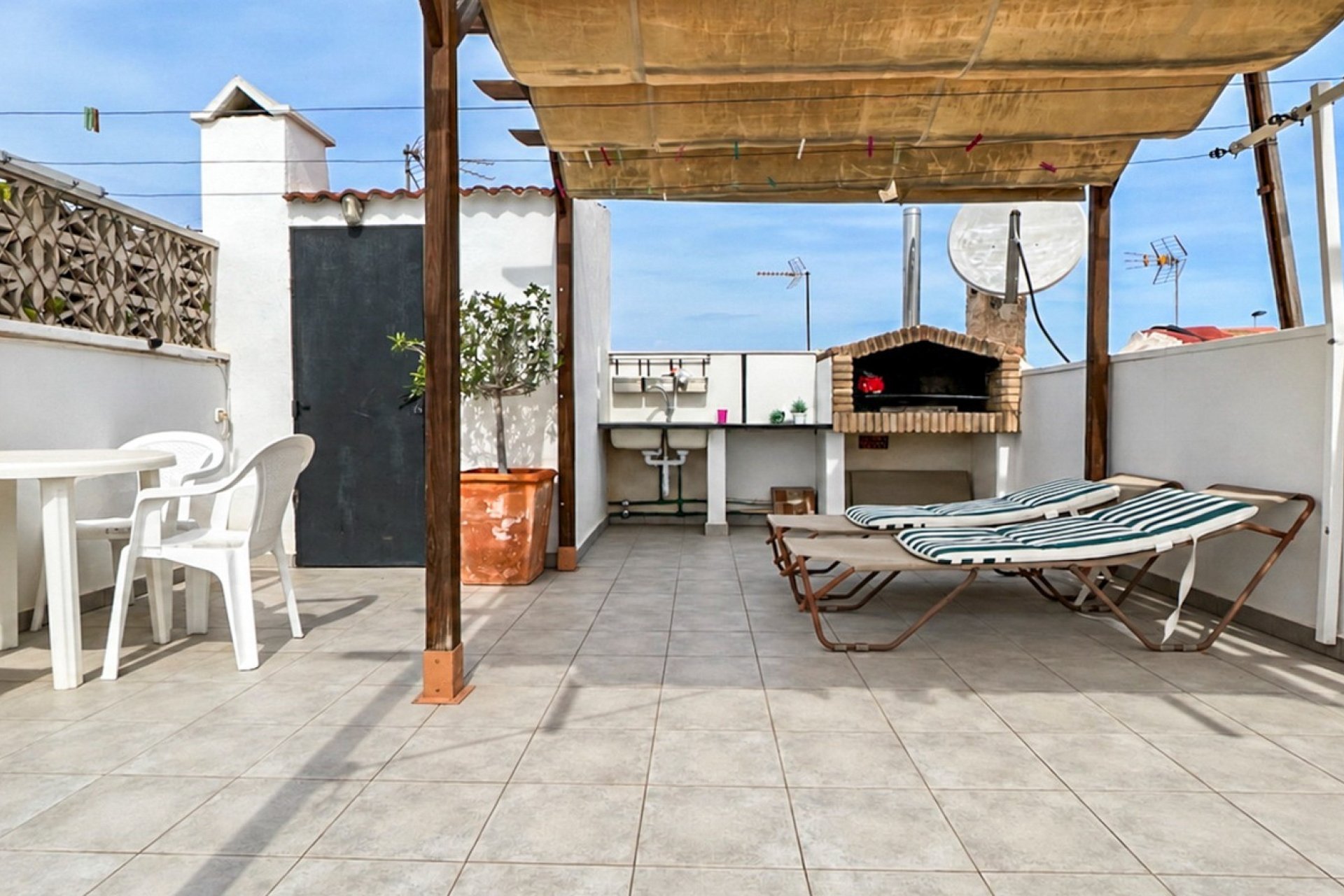 Rynek wtórny - Bungalowy -
Torrevieja - La Siesta - El Salado -  Torreta
