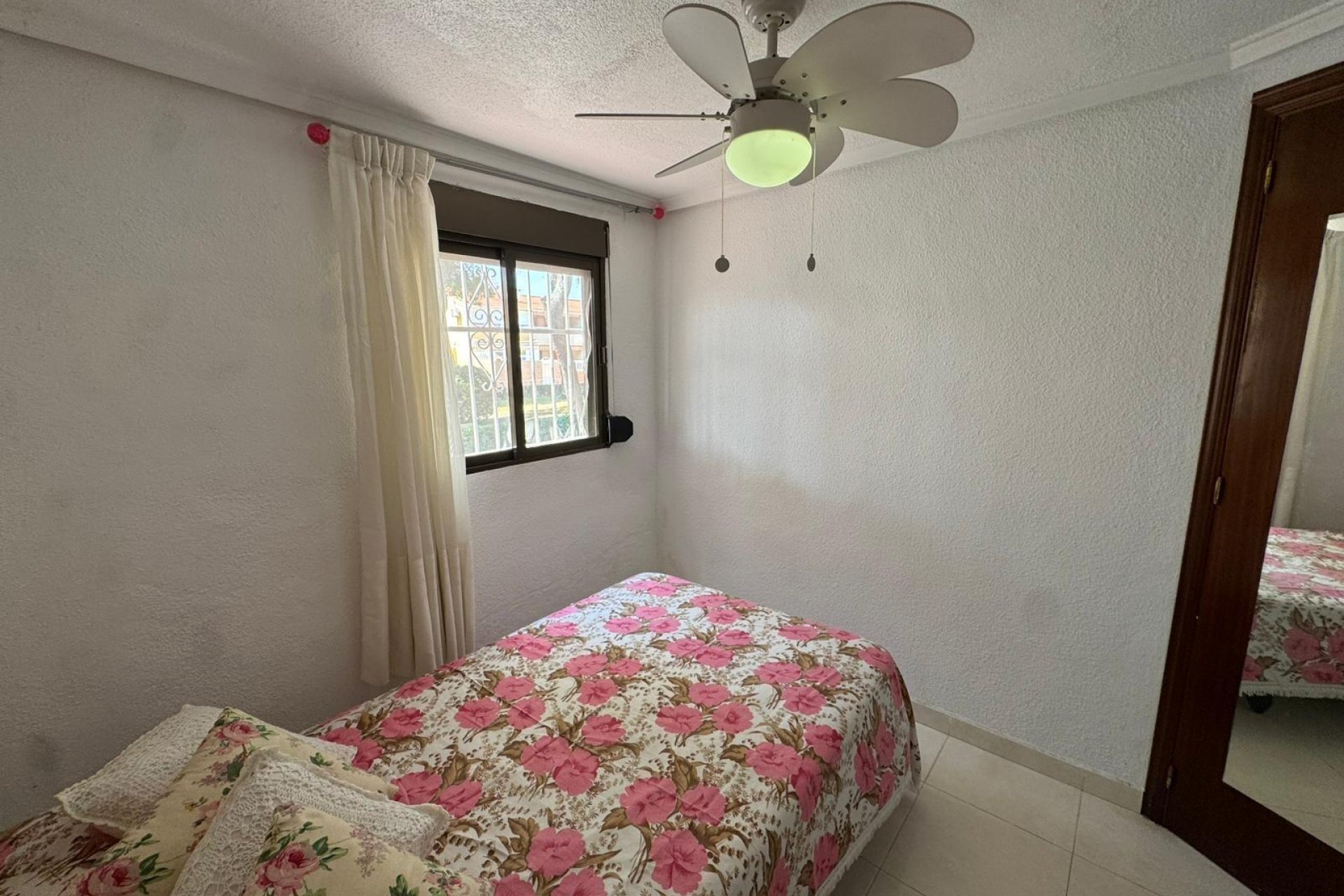 Rynek wtórny - Bungalowy -
Torrevieja - Playa de los Naufragos