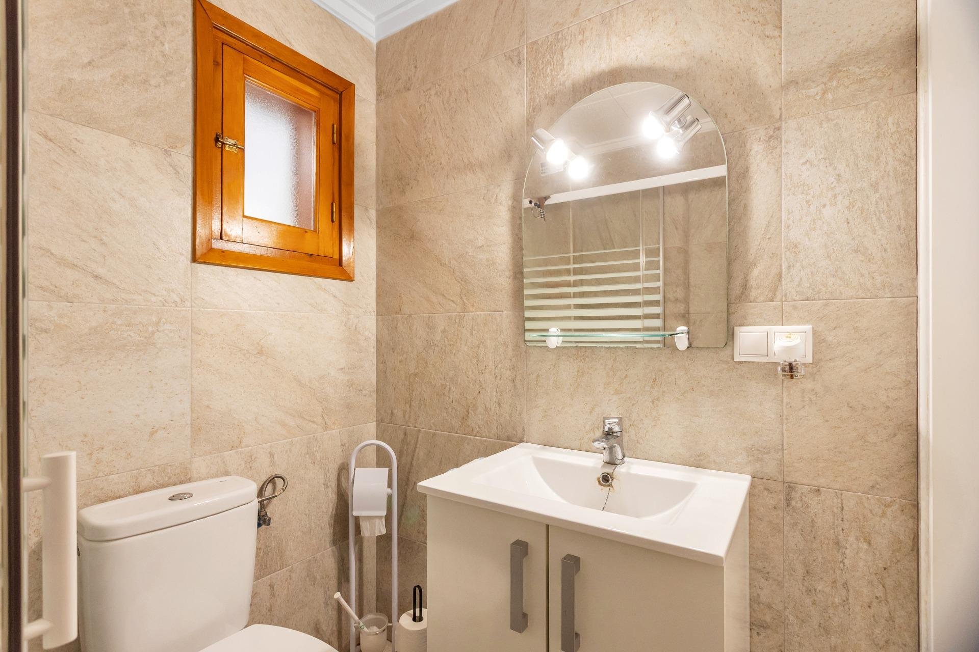 Rynek wtórny - Bungalowy -
Torrevieja - Playa de los Naufragos