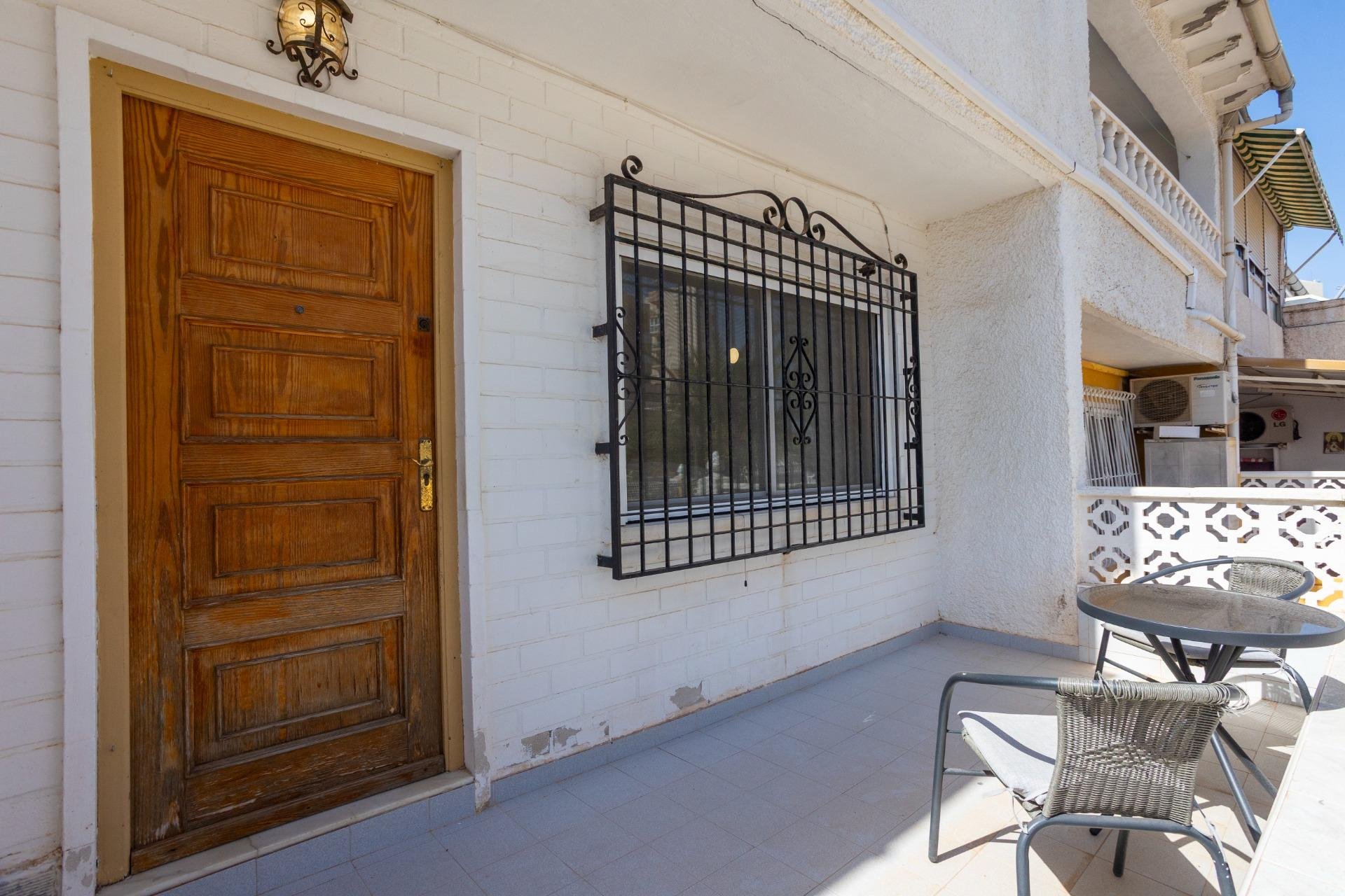 Rynek wtórny - Bungalowy -
Torrevieja - Torre del moro
