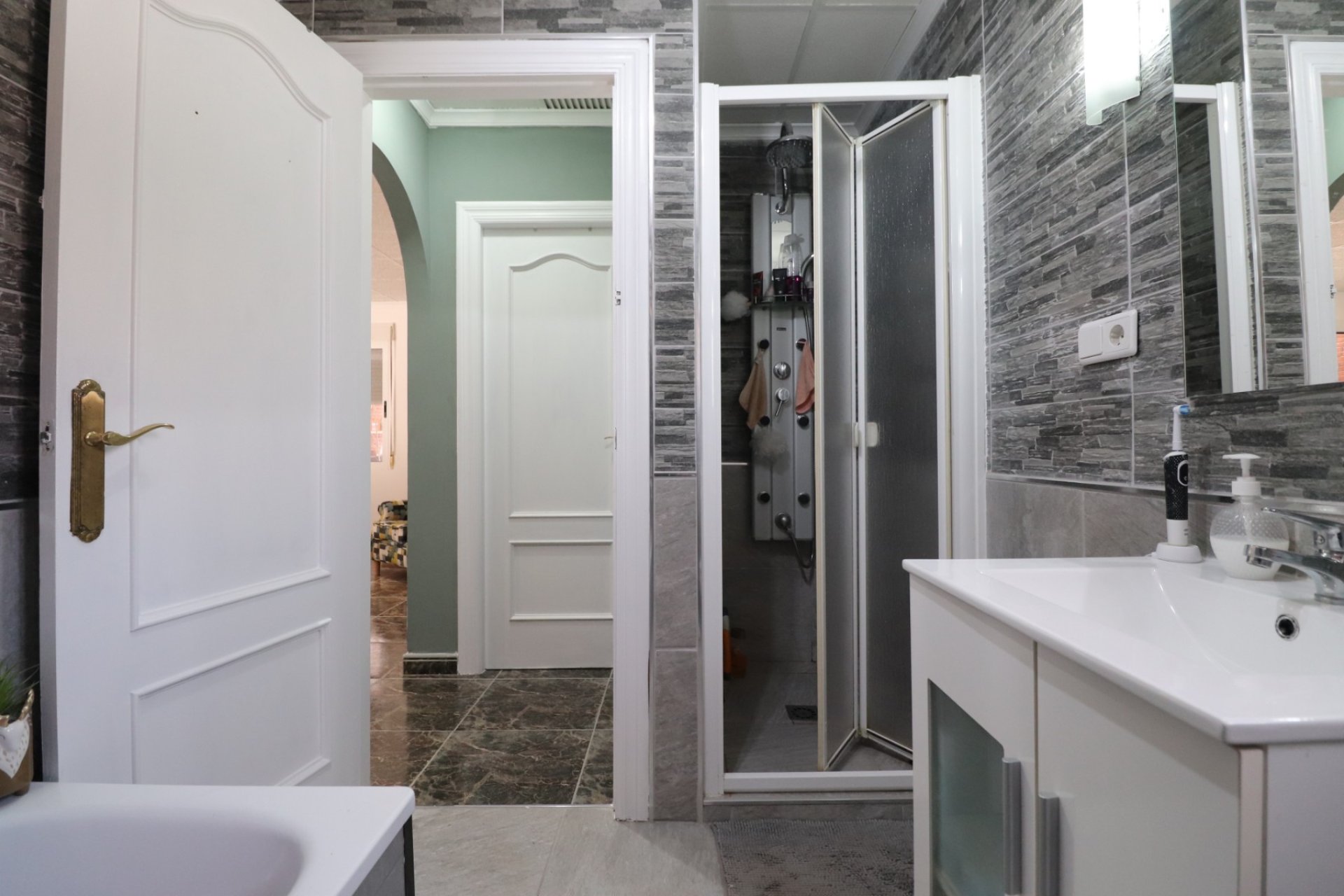 Rynek wtórny - Dom  -
Benferri - Benferri - Country