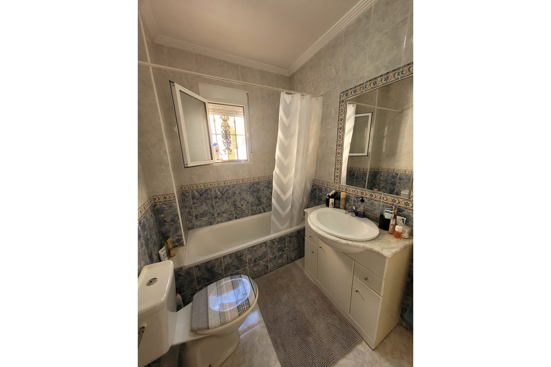 Rynek wtórny - Dom Szeregowy -
Algorfa - Montemar