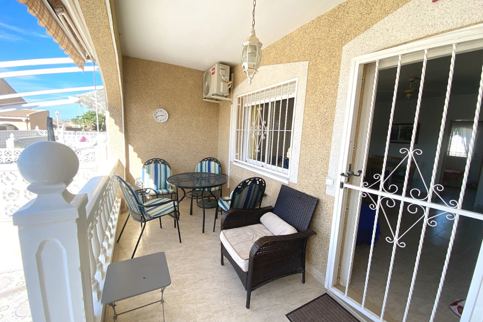 Rynek wtórny - Dom Szeregowy -
Benijofar - Monte Azul