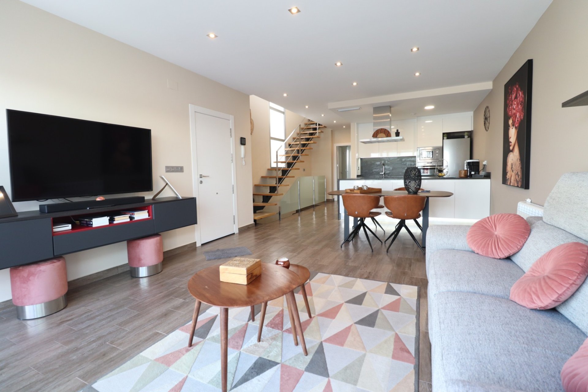 Rynek wtórny - Dom Szeregowy -
Daya Vieja - Daya Vieja - Town