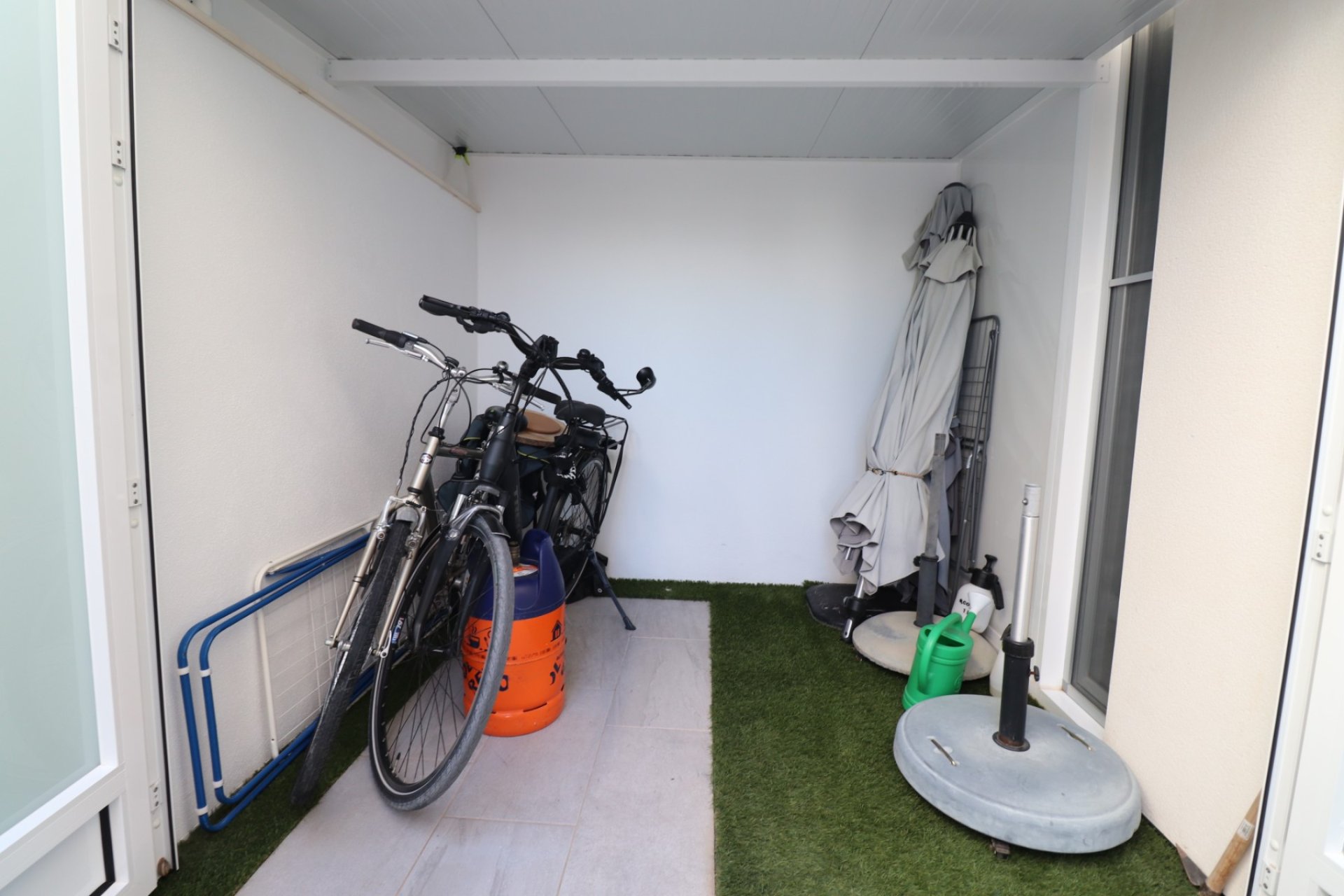 Rynek wtórny - Dom Szeregowy -
Daya Vieja - Daya Vieja - Town