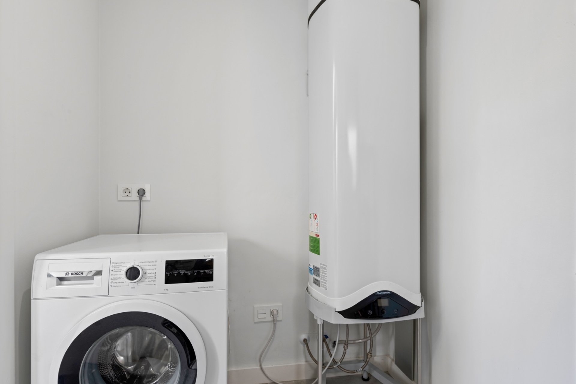 Rynek wtórny - Dom Szeregowy -
La Marina - La Marina - Urbanization