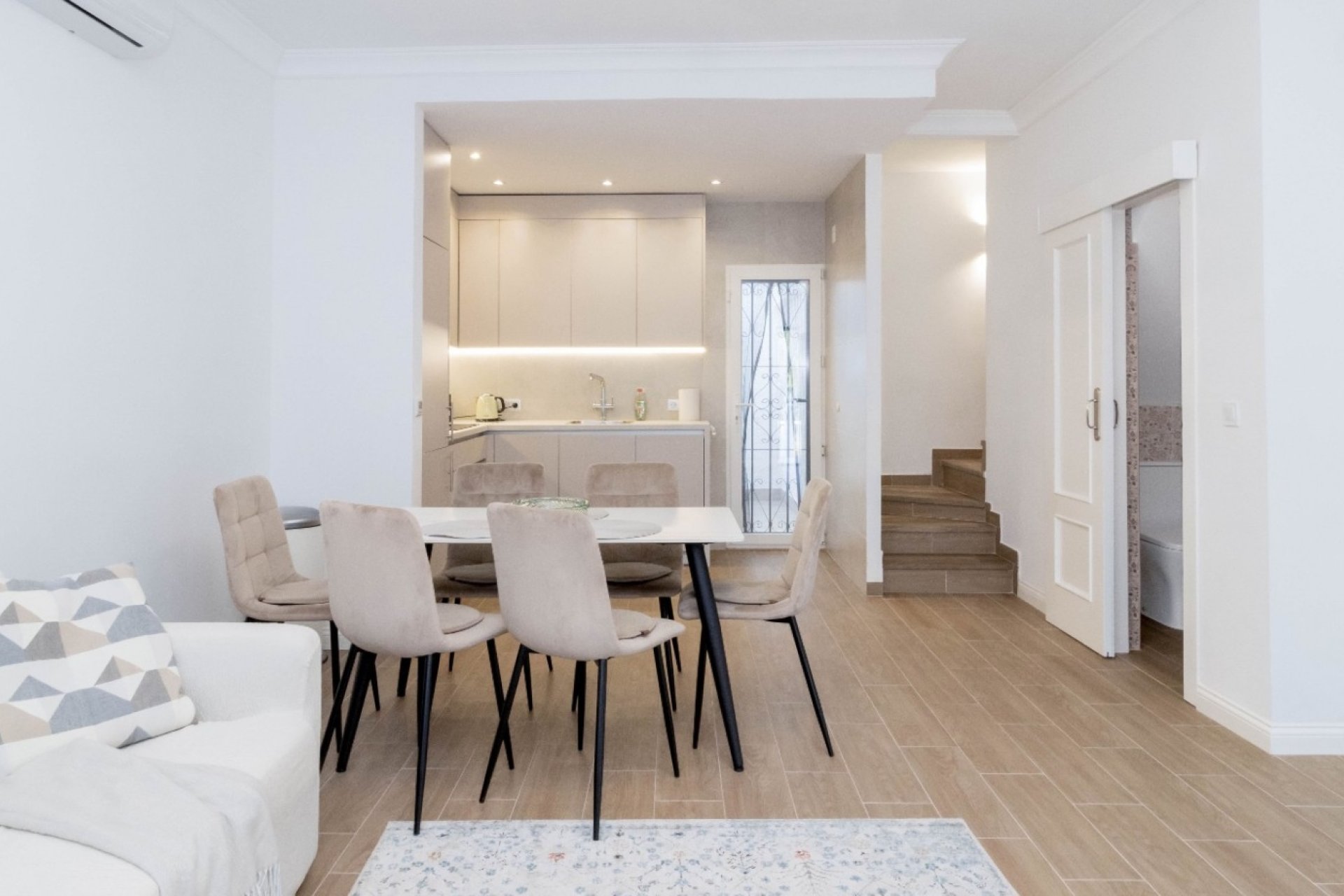 Rynek wtórny - Dom Szeregowy -
Orihuela Costa - La Zenia