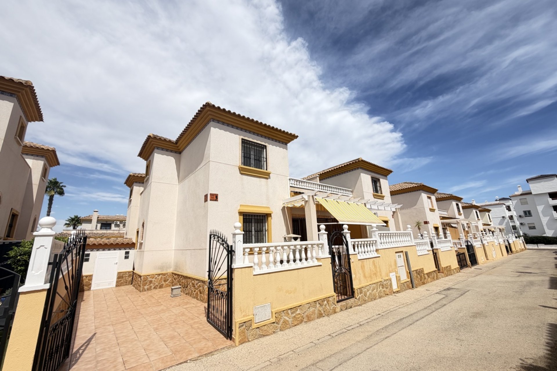 Rynek wtórny - Dom Szeregowy -
Orihuela Costa - Villamartin