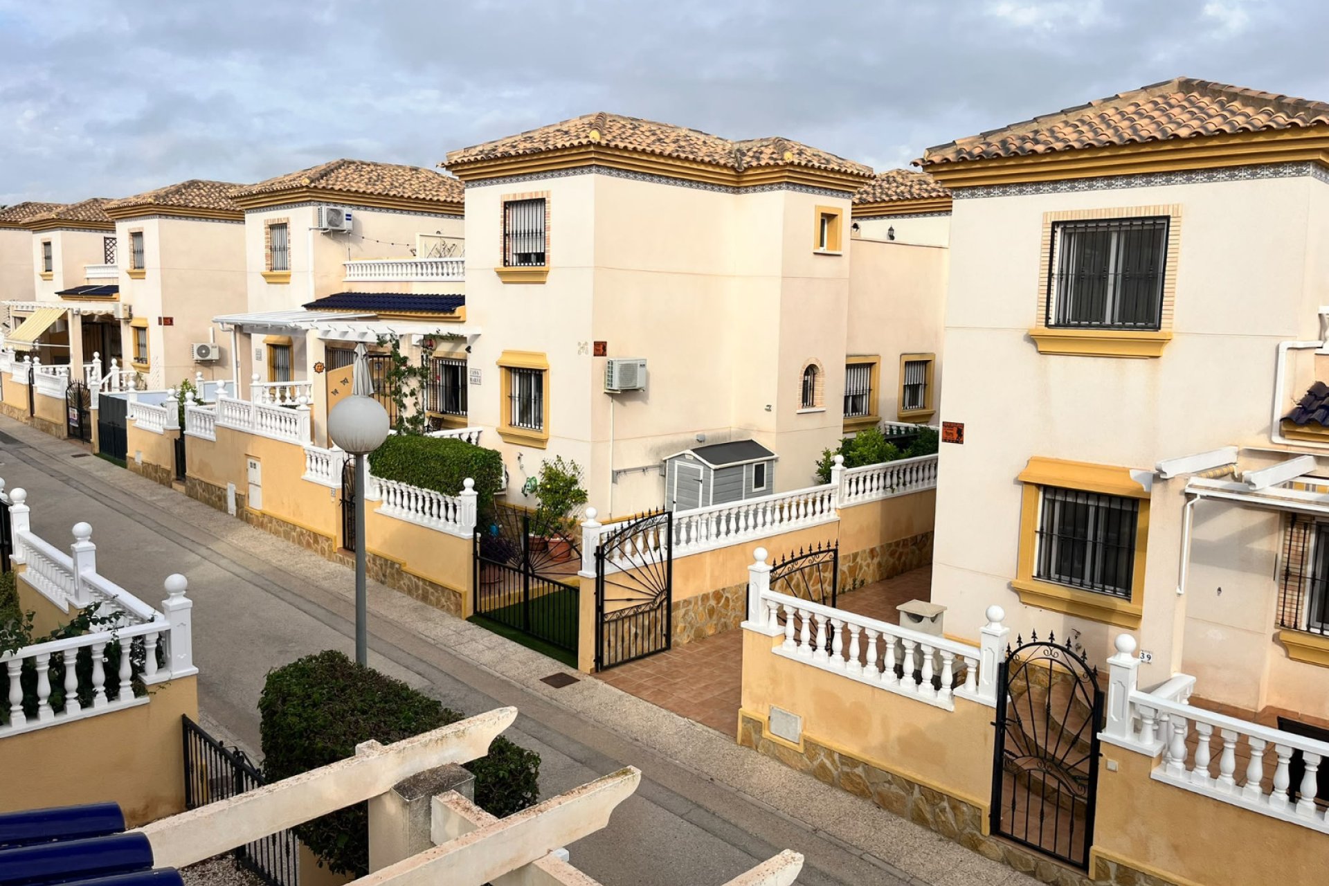 Rynek wtórny - Dom Szeregowy -
Orihuela Costa - Villamartin