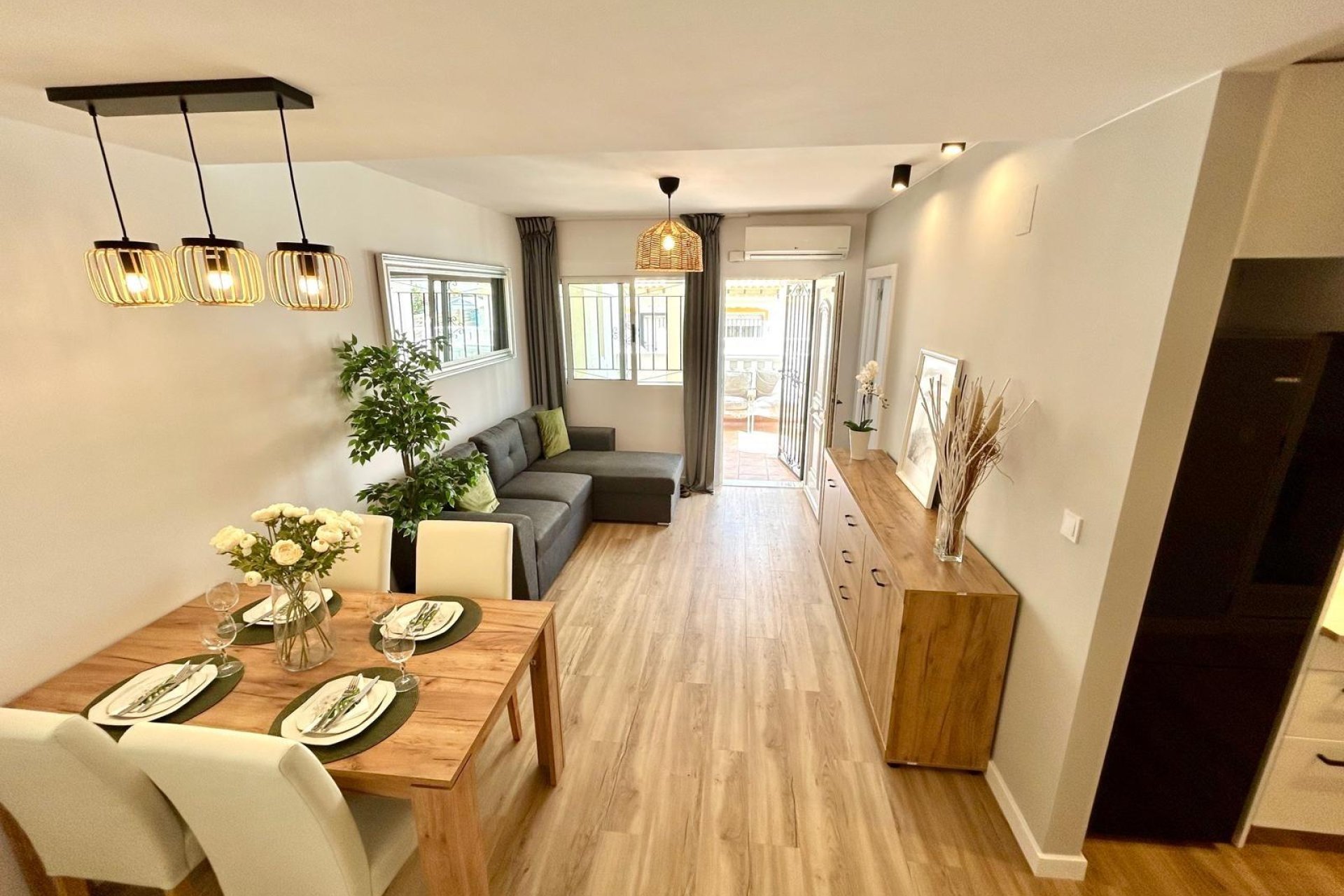 Rynek wtórny - Dom Szeregowy -
Orihuela - Urbanización Perla del Mar