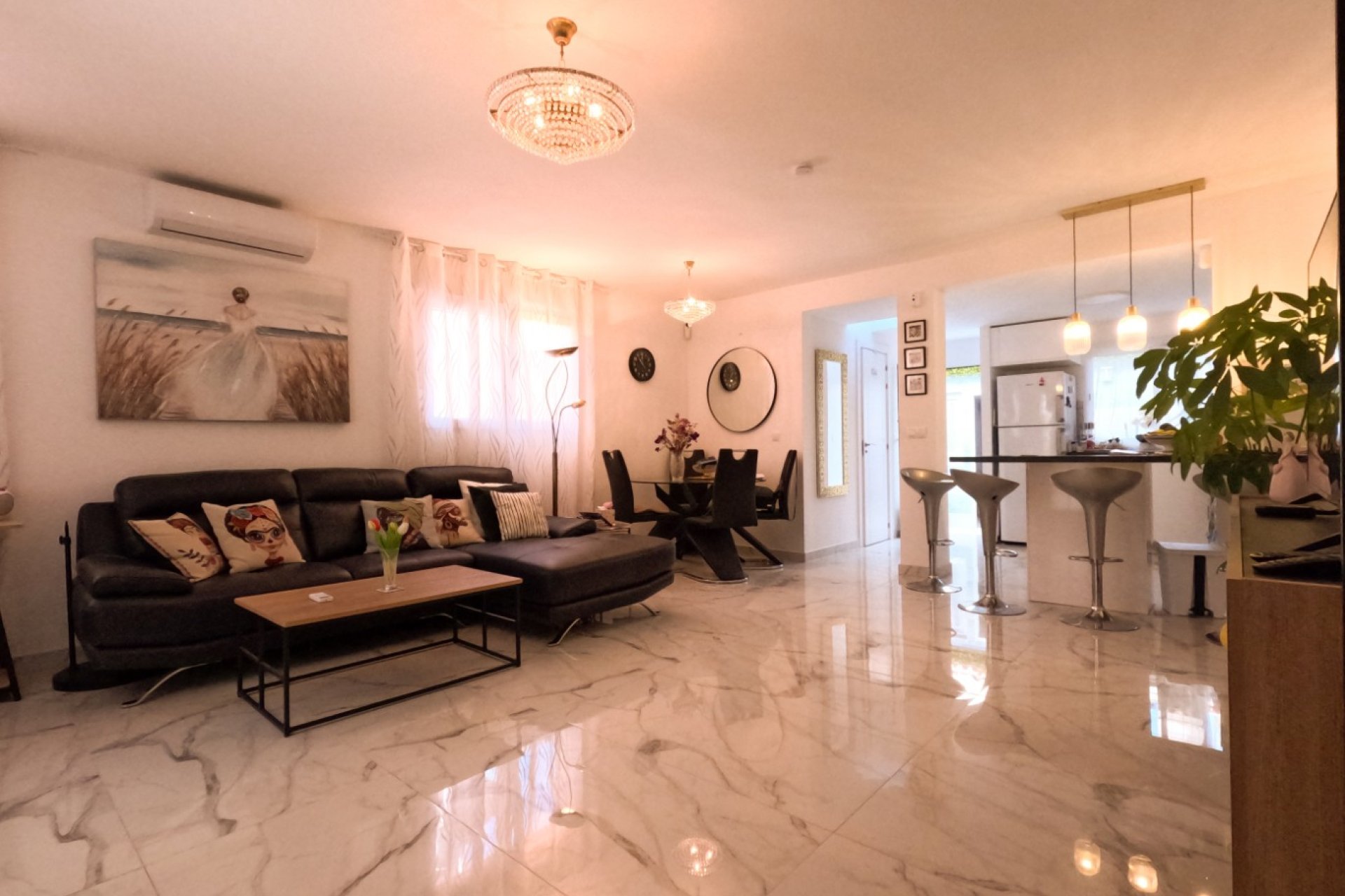 Rynek wtórny - Dom Szeregowy -
Torrevieja - Acequion