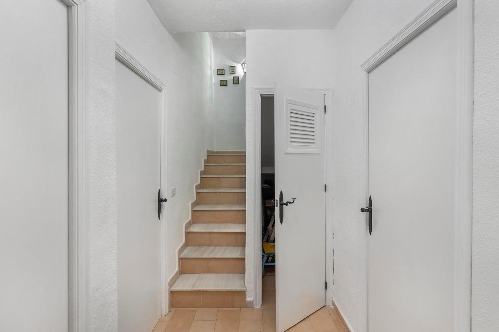 Rynek wtórny - Dom Szeregowy -
Torrevieja - Calas Blancas