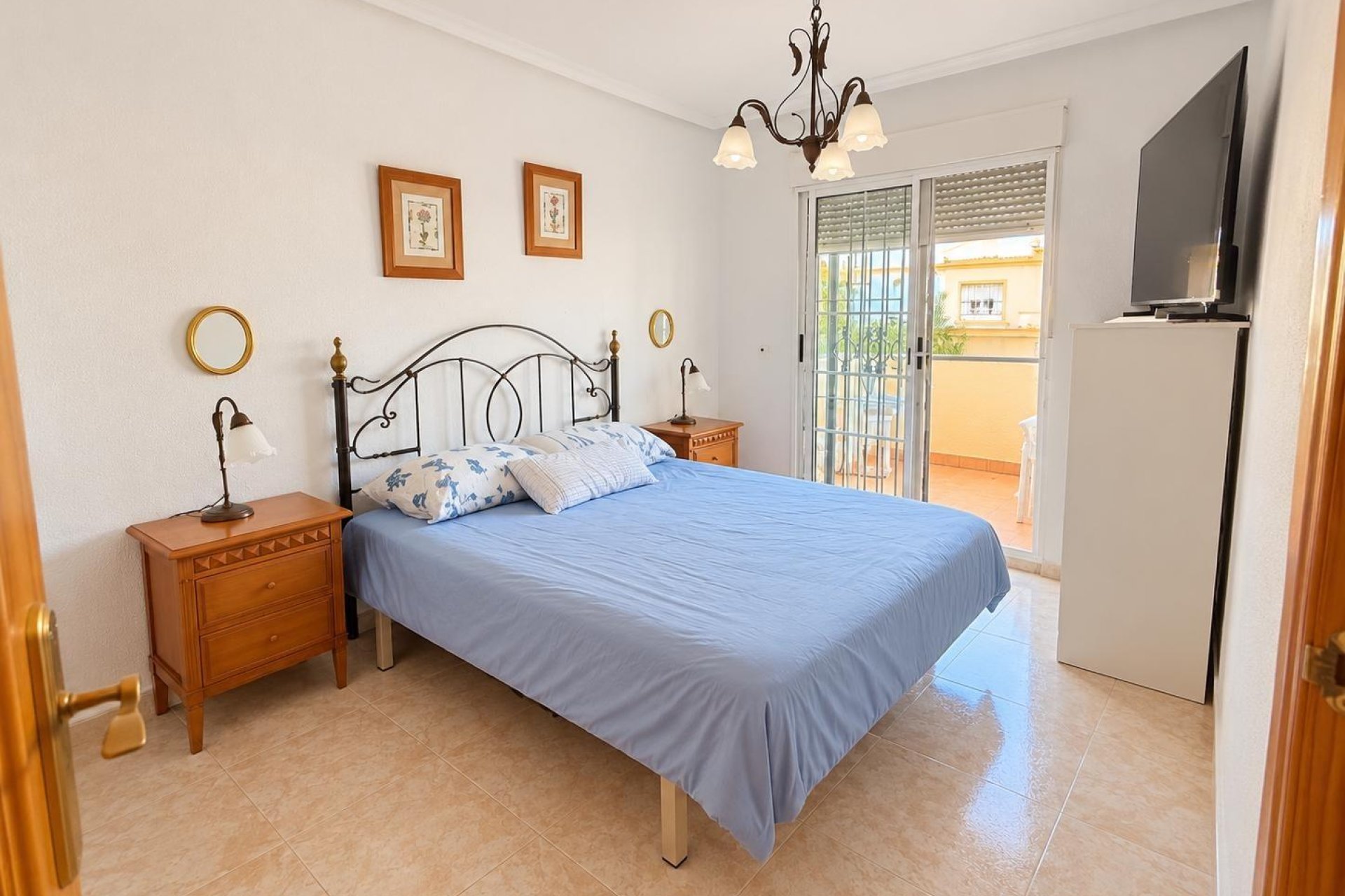 Rynek wtórny - Dom Szeregowy -
Torrevieja - Torretas - La Siesta - El Limonar