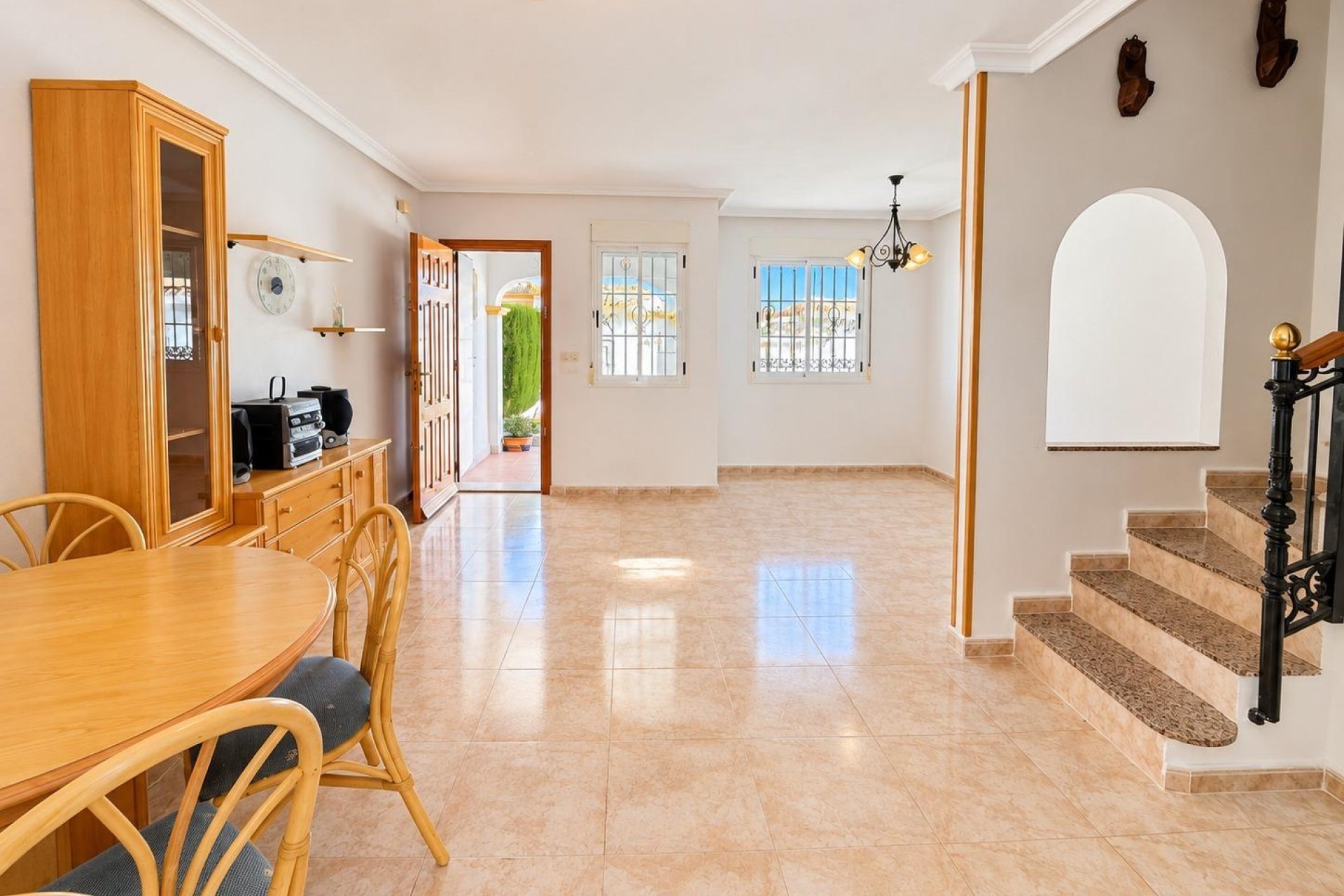 Rynek wtórny - Dom Szeregowy -
Torrevieja - Torretas - La Siesta - El Limonar