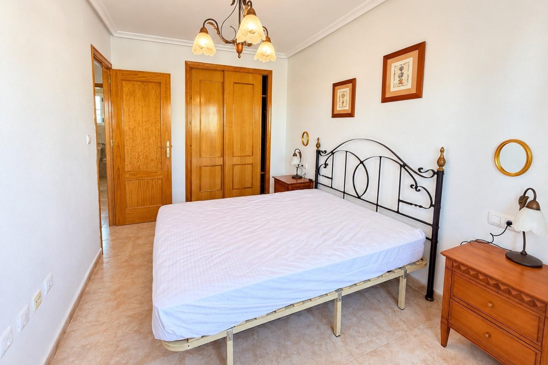 Rynek wtórny - Dom Szeregowy -
Torrevieja - Torretas - La Siesta - El Limonar
