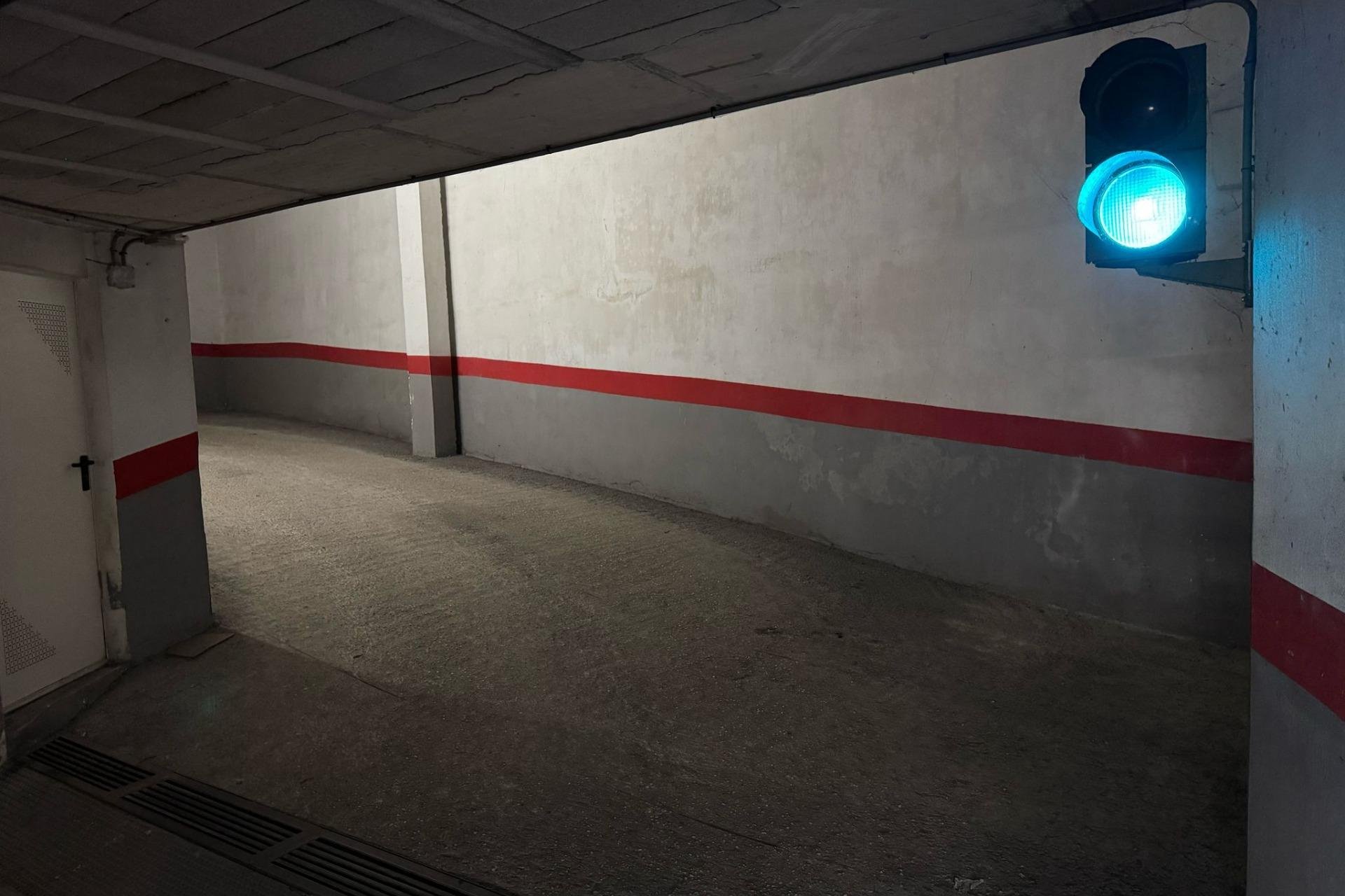 Rynek wtórny - Garaż -
Torrevieja - Centro