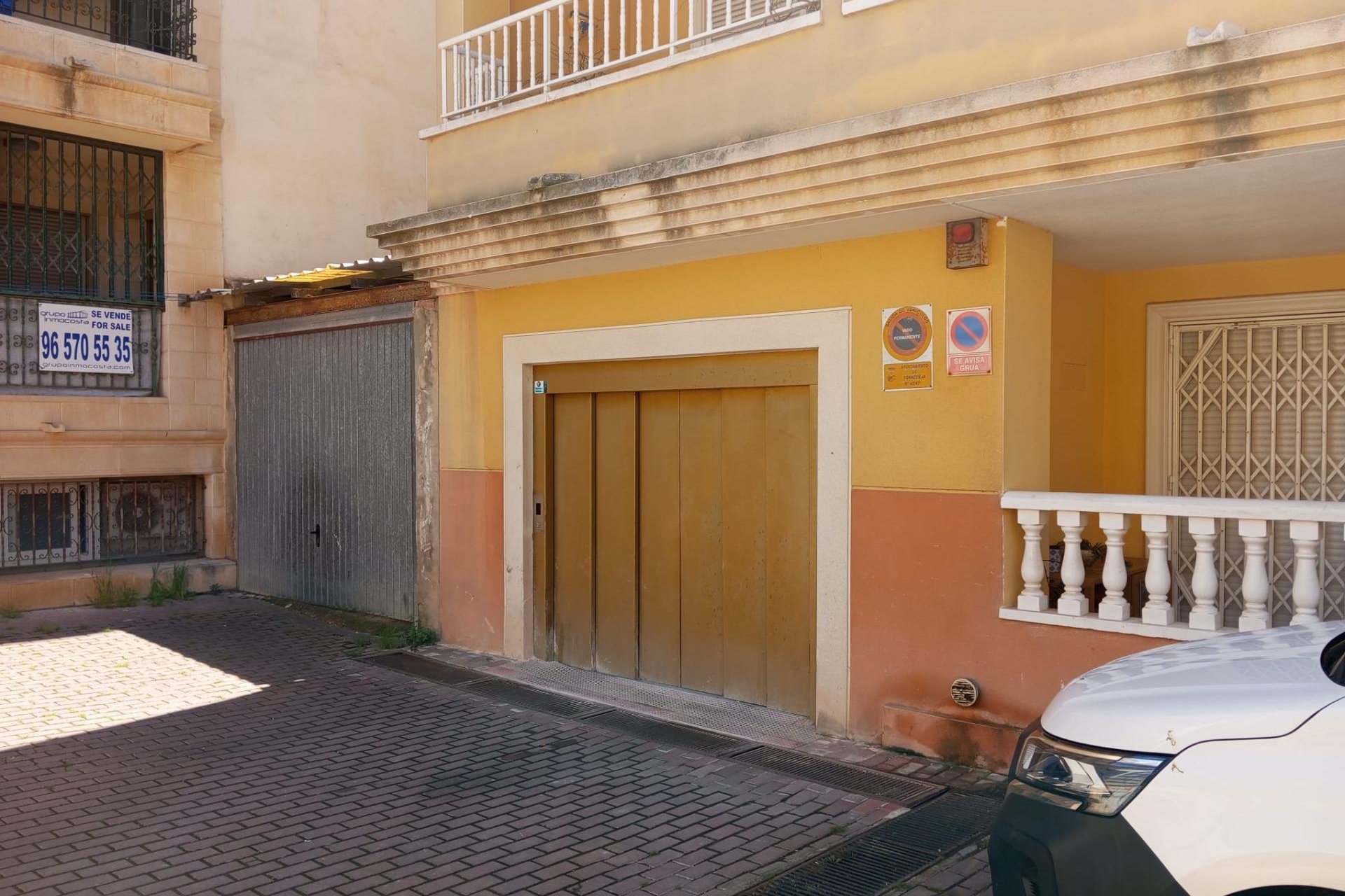 Rynek wtórny - Garaż -
Torrevieja - La Mata