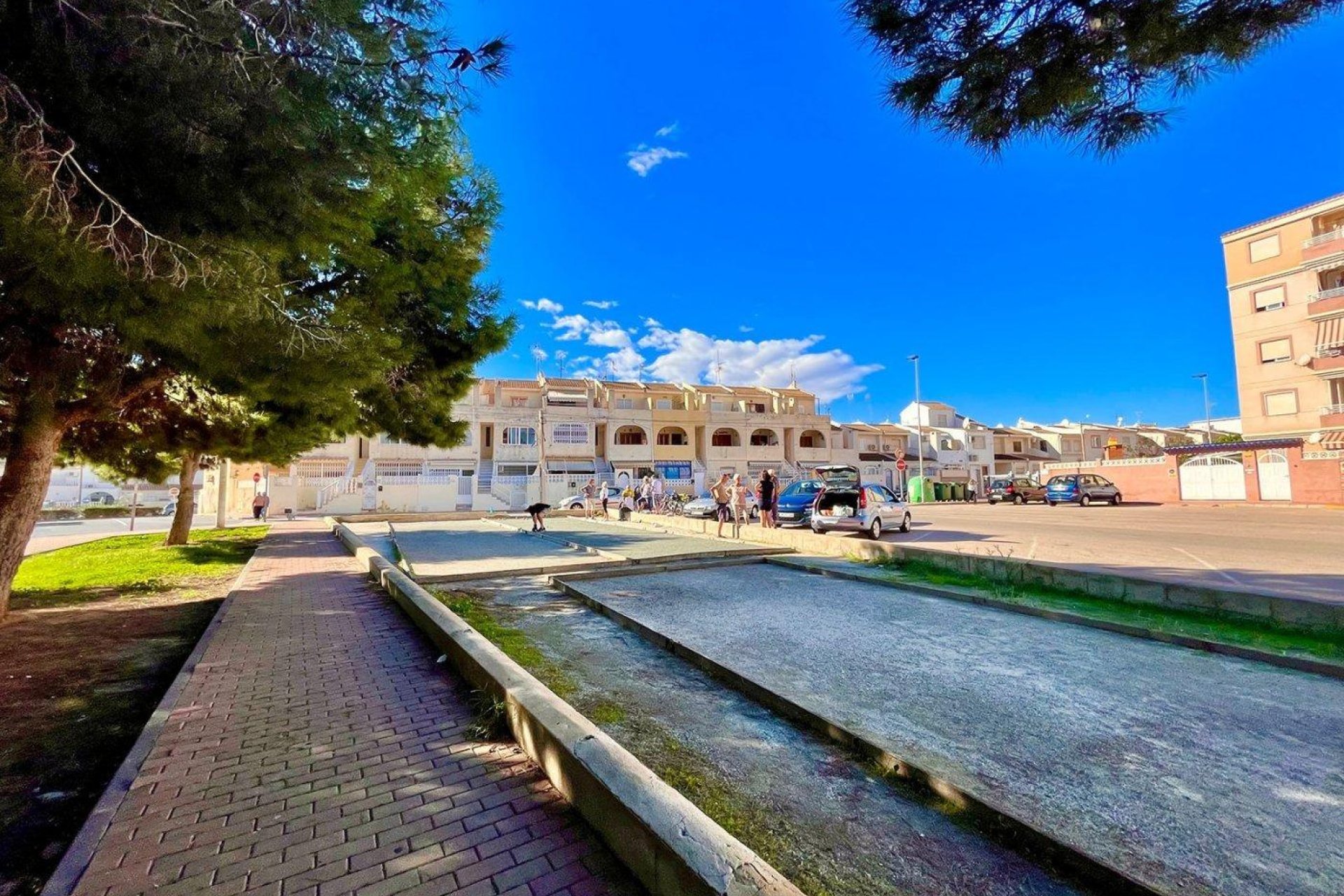 Rynek wtórny - Kamienica -
Torrevieja - Calas blanca