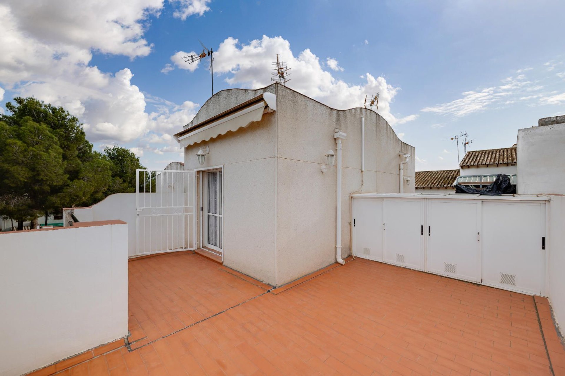 Rynek wtórny - Kamienica -
Torrevieja - Los balcones