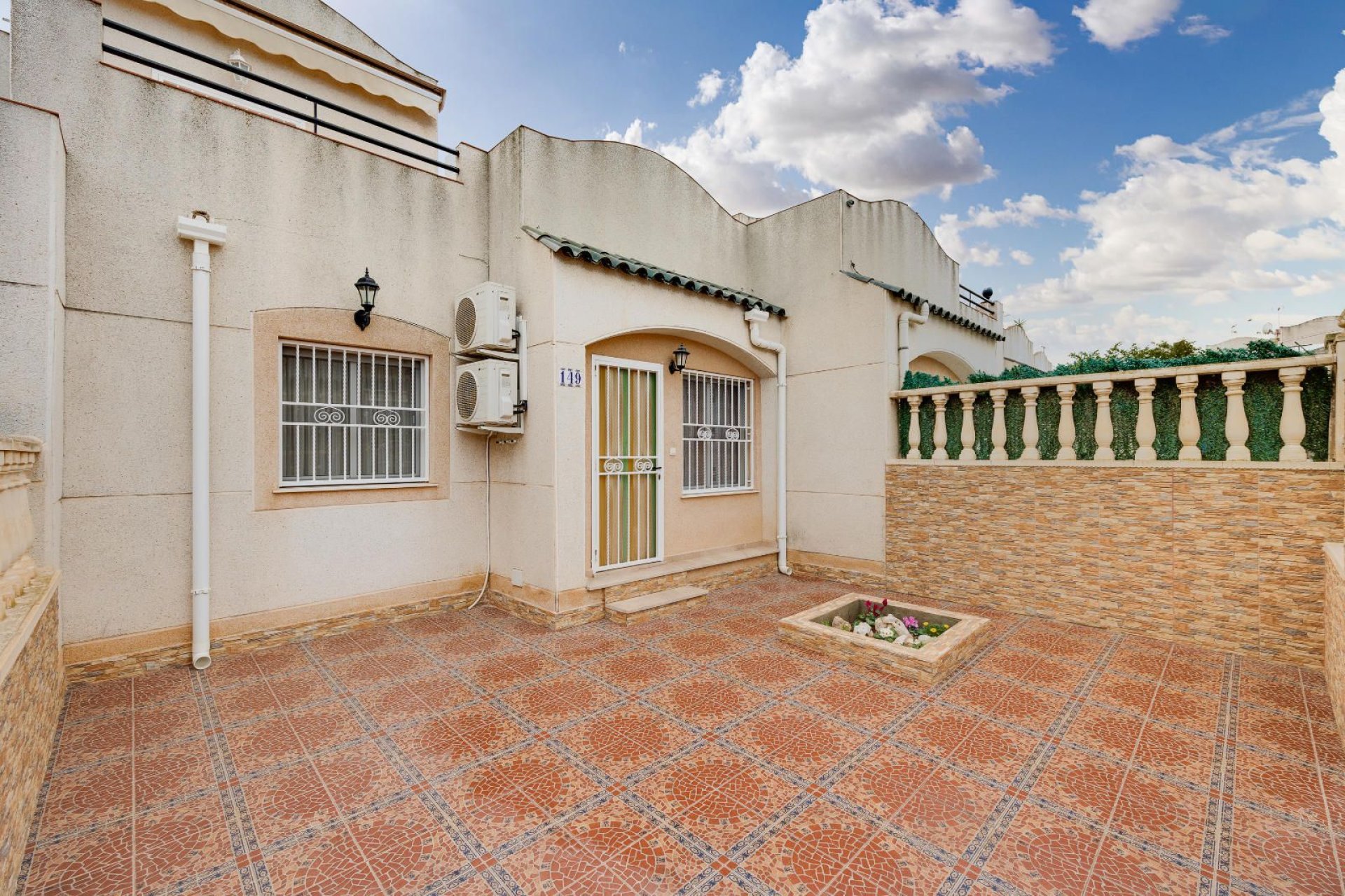 Rynek wtórny - Kamienica -
Torrevieja - Los balcones