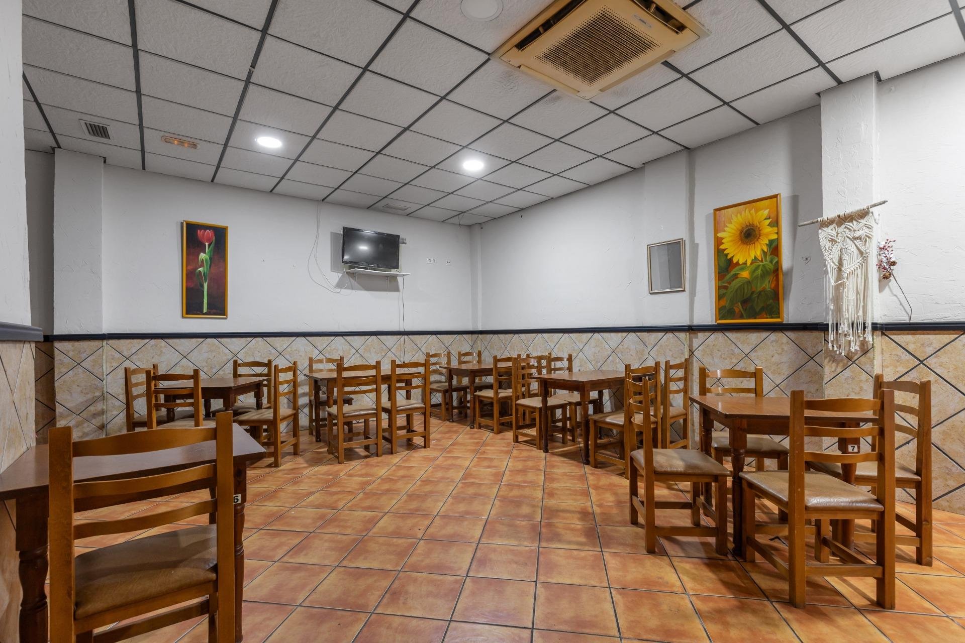 Rynek wtórny - Lokal handlowy -
Torrevieja - Estacion de autobuses