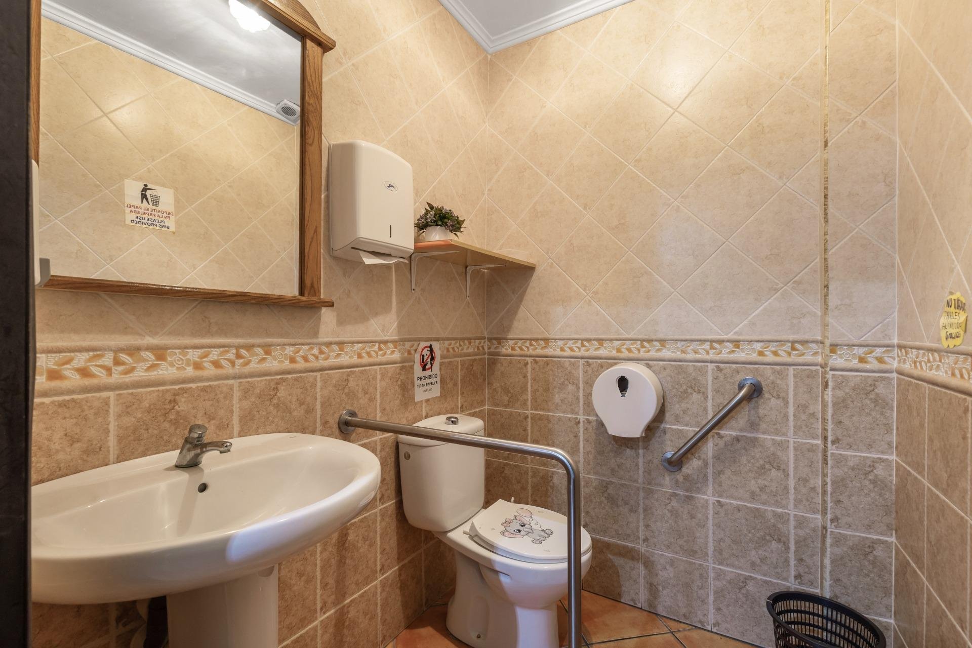 Rynek wtórny - Lokal handlowy -
Torrevieja - Estacion de autobuses