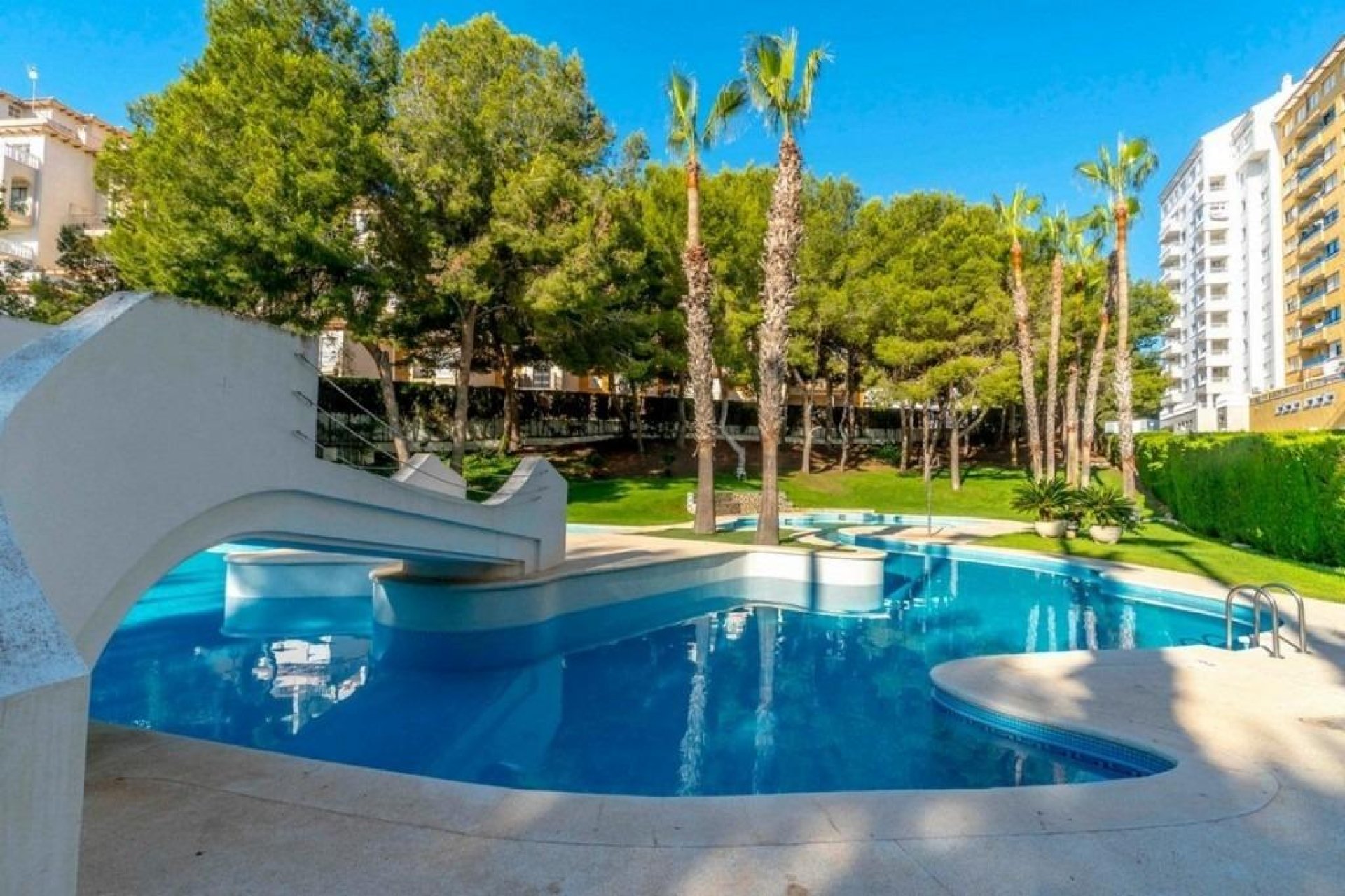 Rynek wtórny - Mieszkanie  -
Dehesa de campoamor - Altos de campoamor