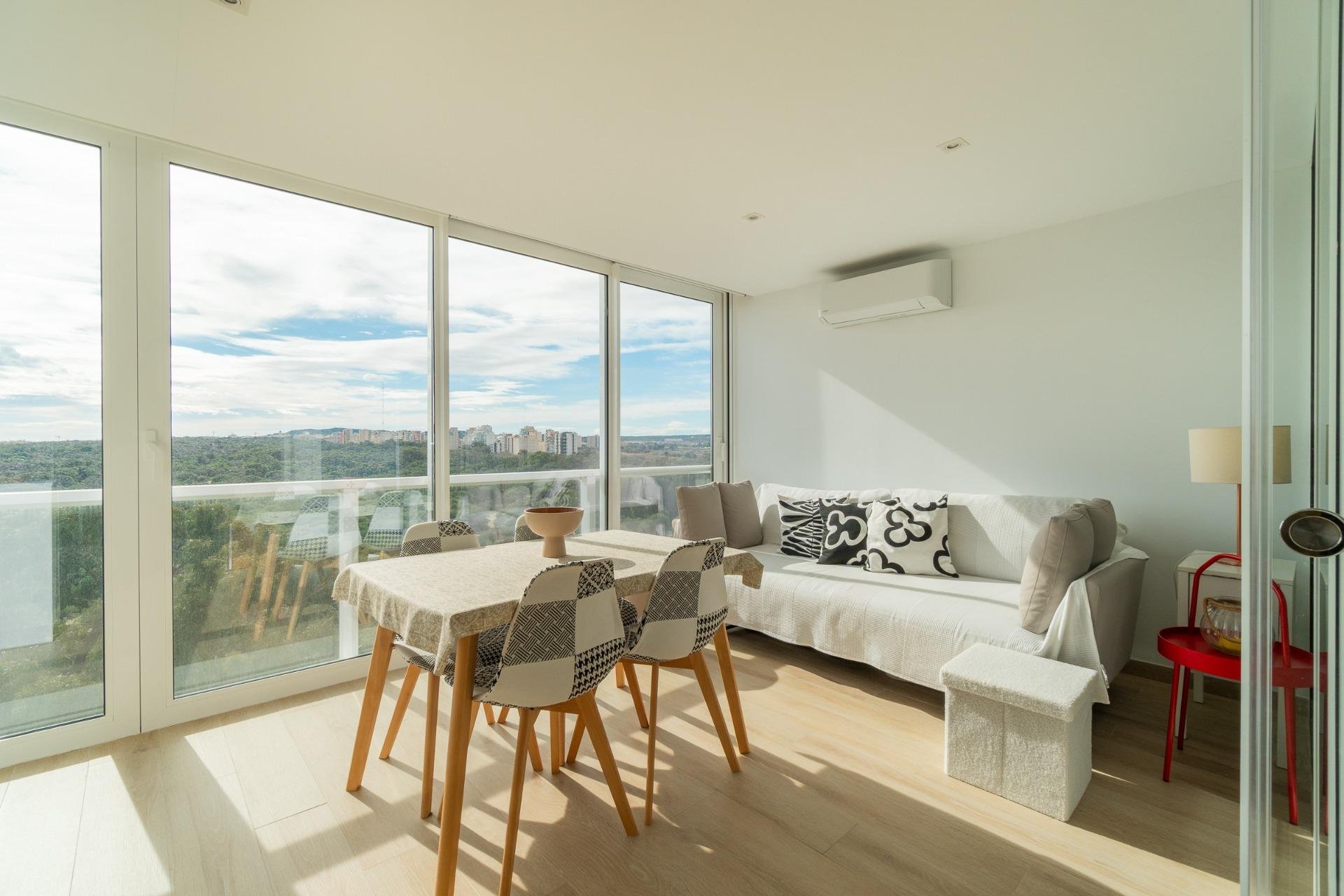 Rynek wtórny - Mieszkanie  -
Guardamar del Segura - Puerto Deportivo