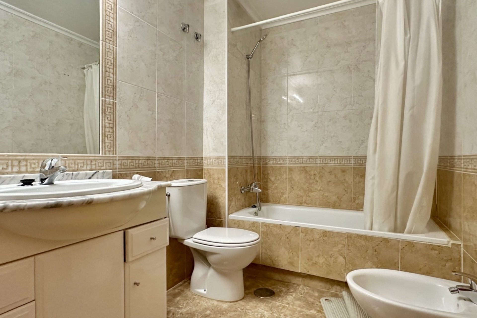 Rynek wtórny - Mieszkanie  -
Orihuela Costa - Cabo Roig