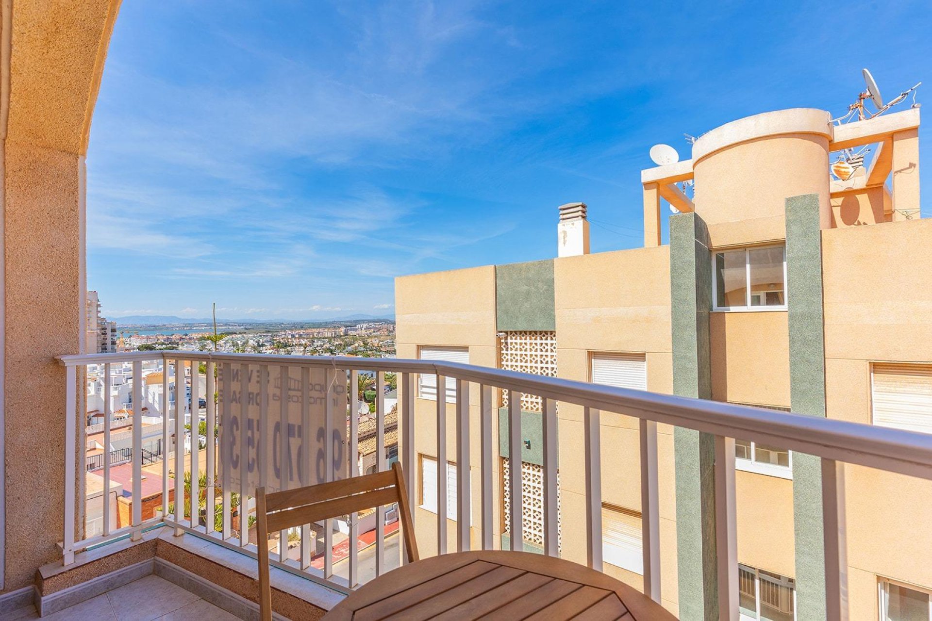 Rynek wtórny - Mieszkanie  -
Torrevieja - Cabo cervera