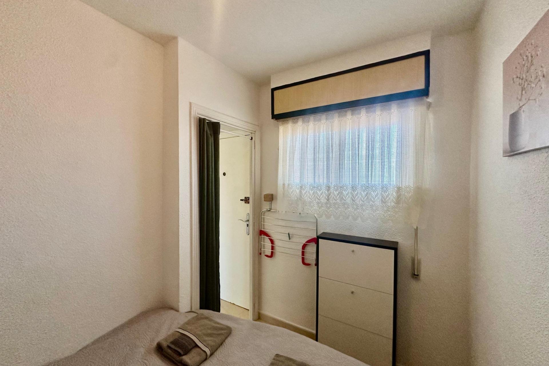 Rynek wtórny - Mieszkanie  -
Torrevieja - Cabo cervera