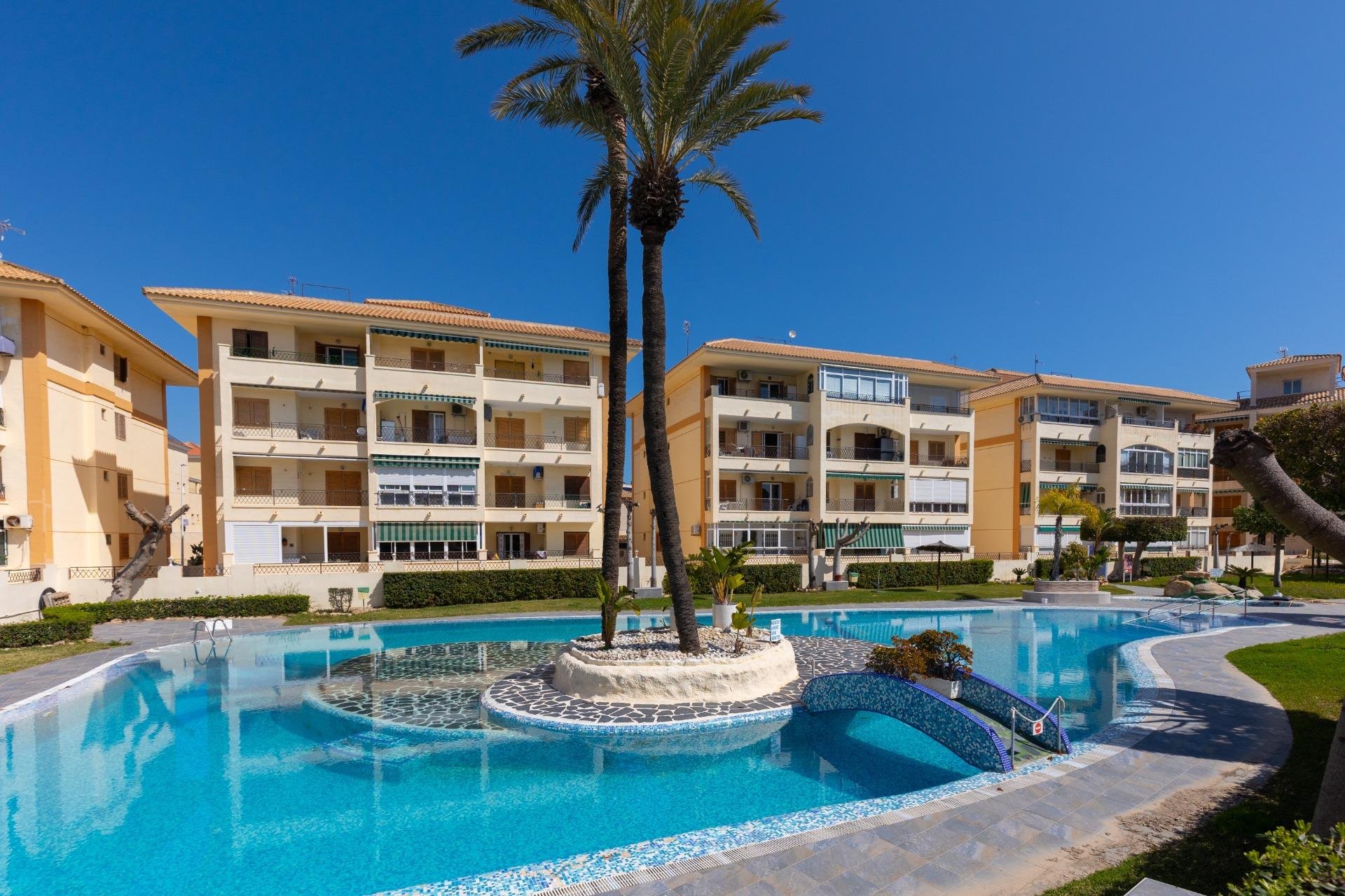 Rynek wtórny - Mieszkanie  -
Torrevieja - La Mata