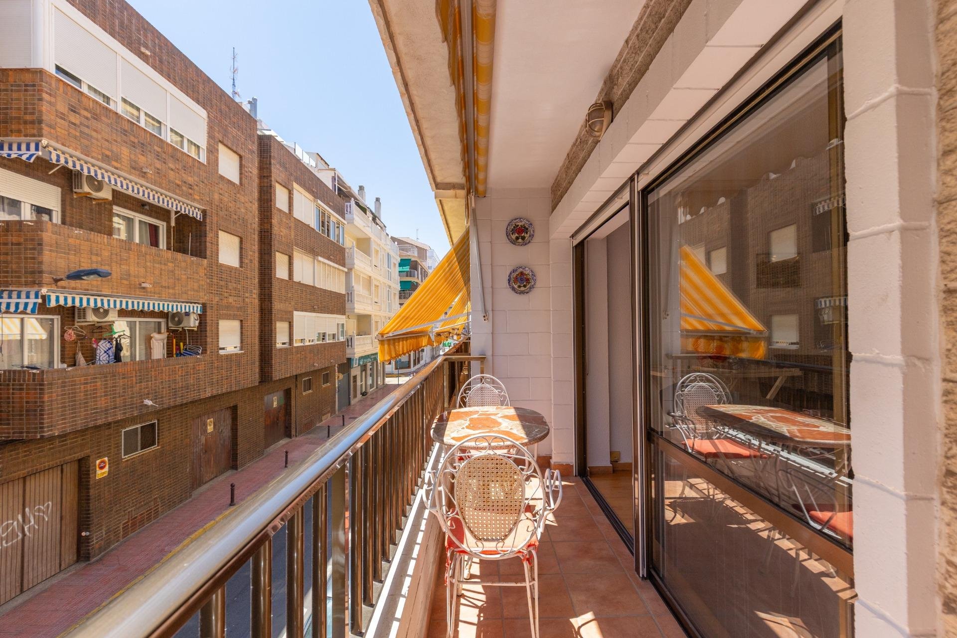 Rynek wtórny - Mieszkanie  -
Torrevieja - Paseo maritimo