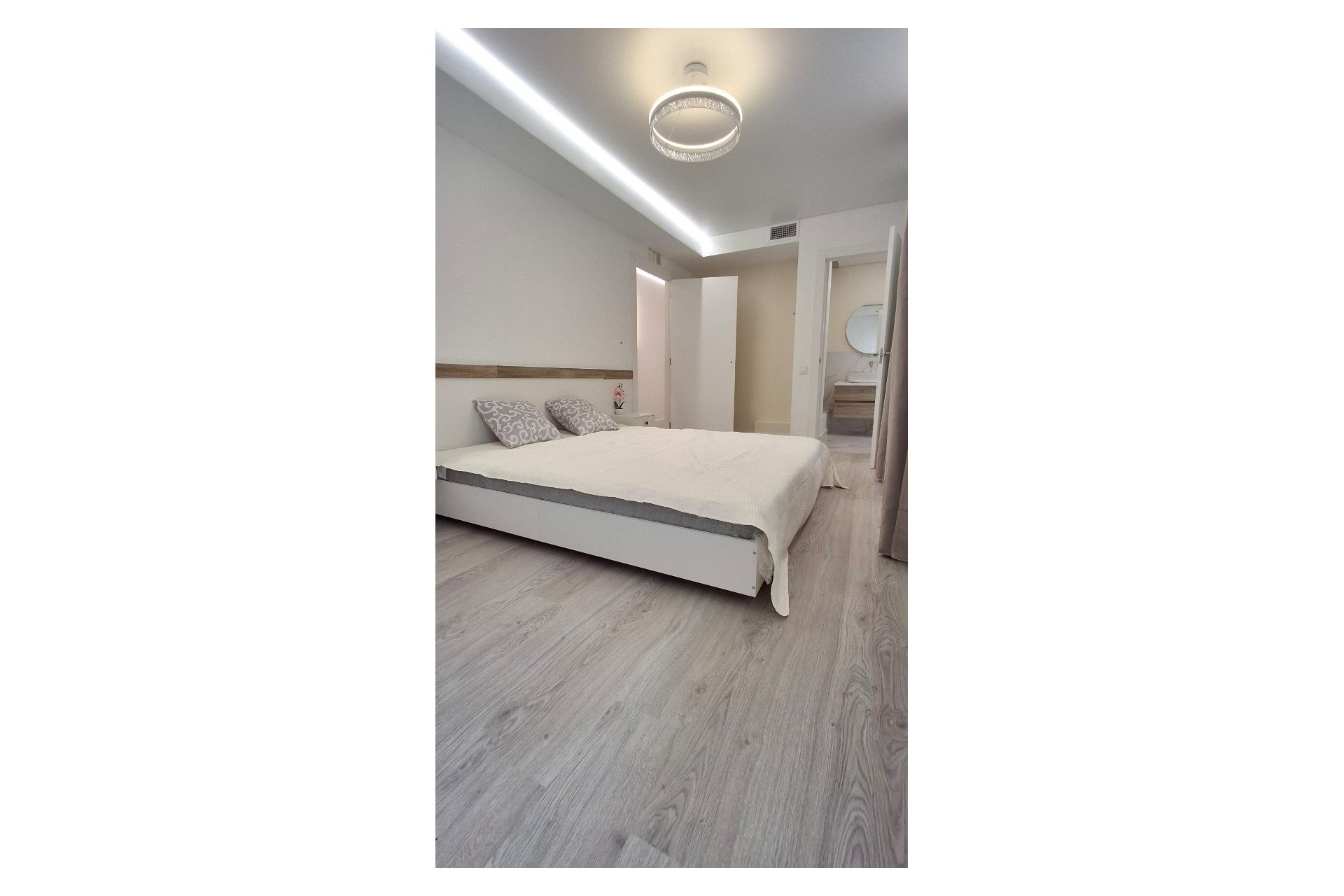 Rynek wtórny - Mieszkanie  -
Torrevieja - Playa Acequion