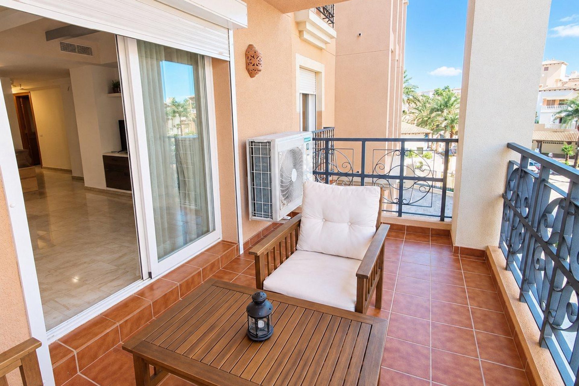 Rynek wtórny - Mieszkanie  -
Torrevieja - Playa de los Locos