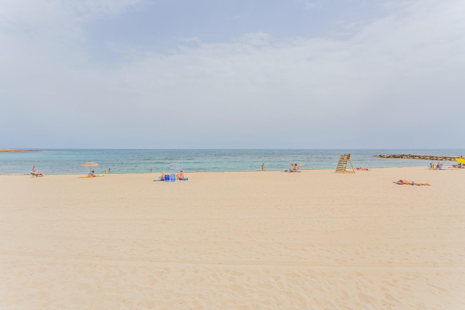 Rynek wtórny - Mieszkanie  -
Torrevieja - Playa del Cura