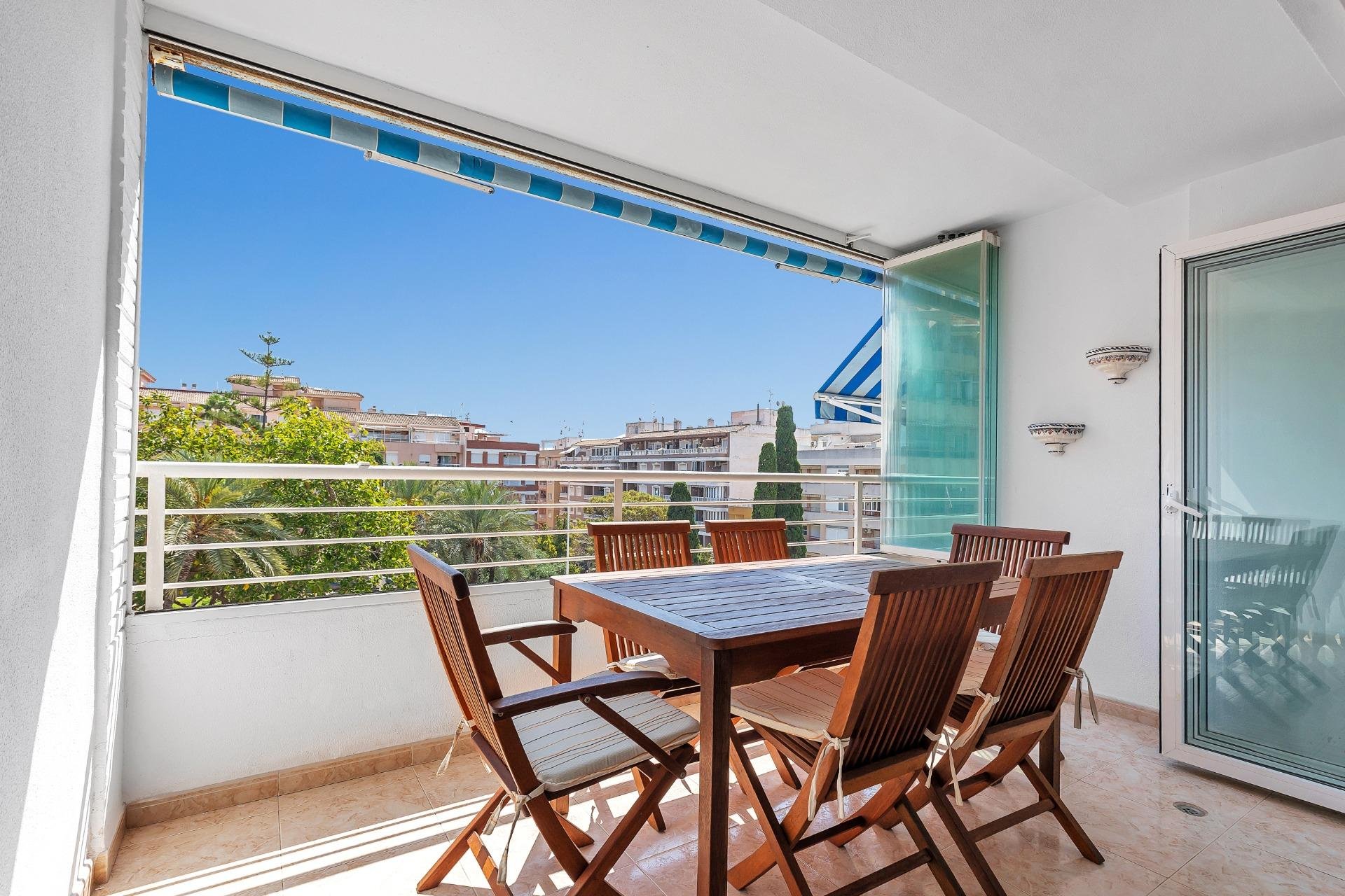 Rynek wtórny - Mieszkanie  -
Torrevieja - Playa del Cura