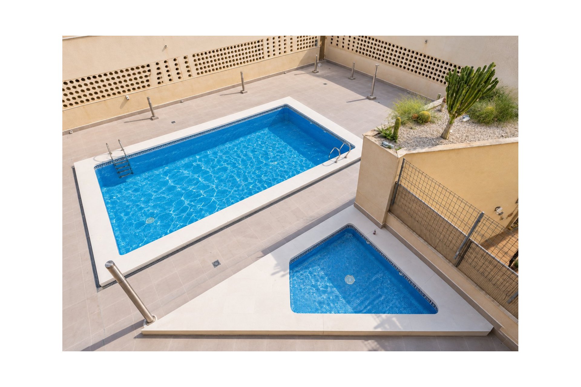 Rynek wtórny - Mieszkanie  -
Torrevieja - Playa Del Cura