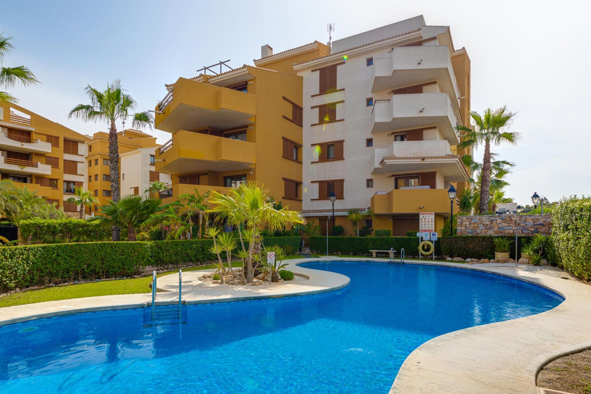 Rynek wtórny - Mieszkanie  -
Torrevieja - Punta prima