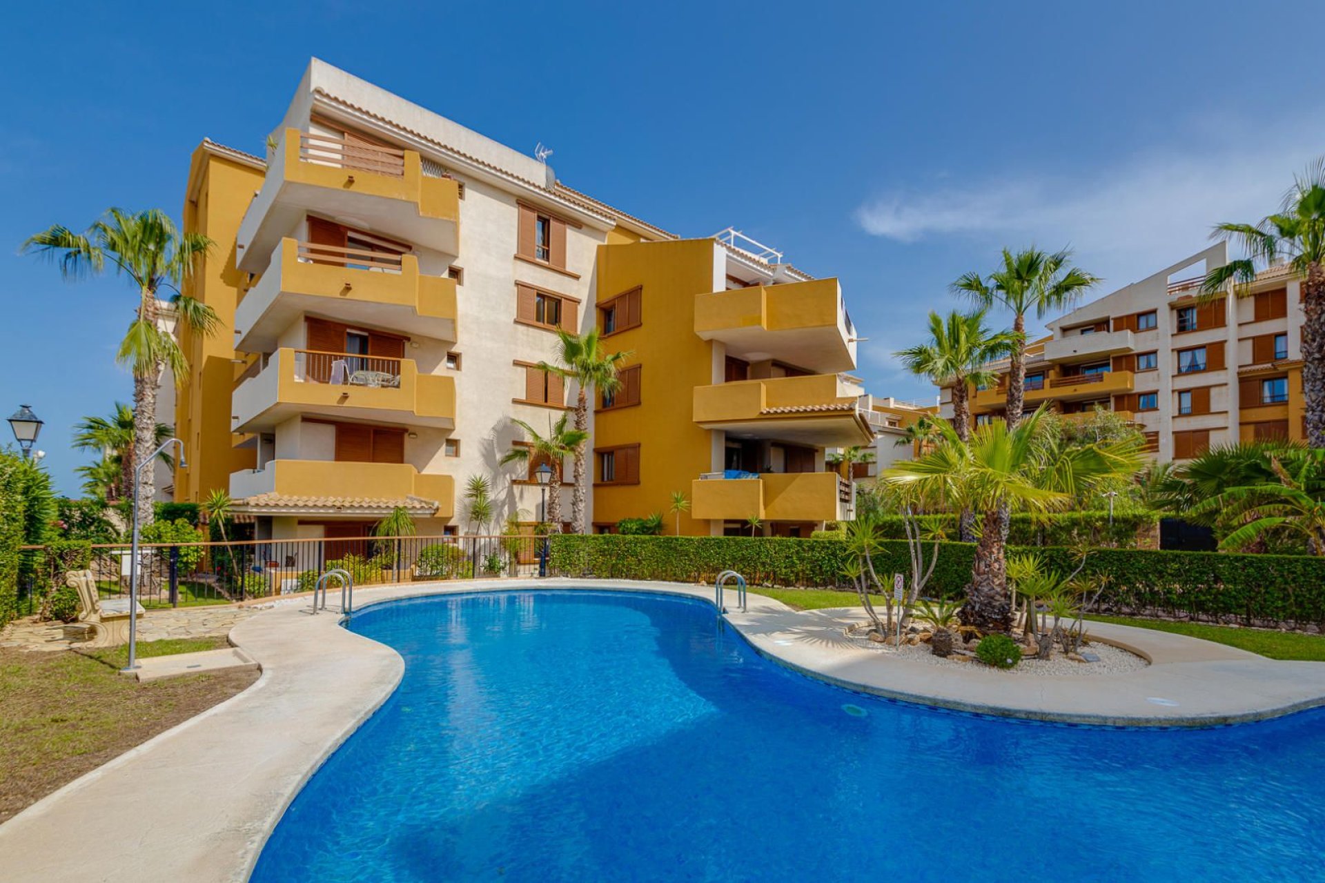 Rynek wtórny - Mieszkanie  -
Torrevieja - Punta prima